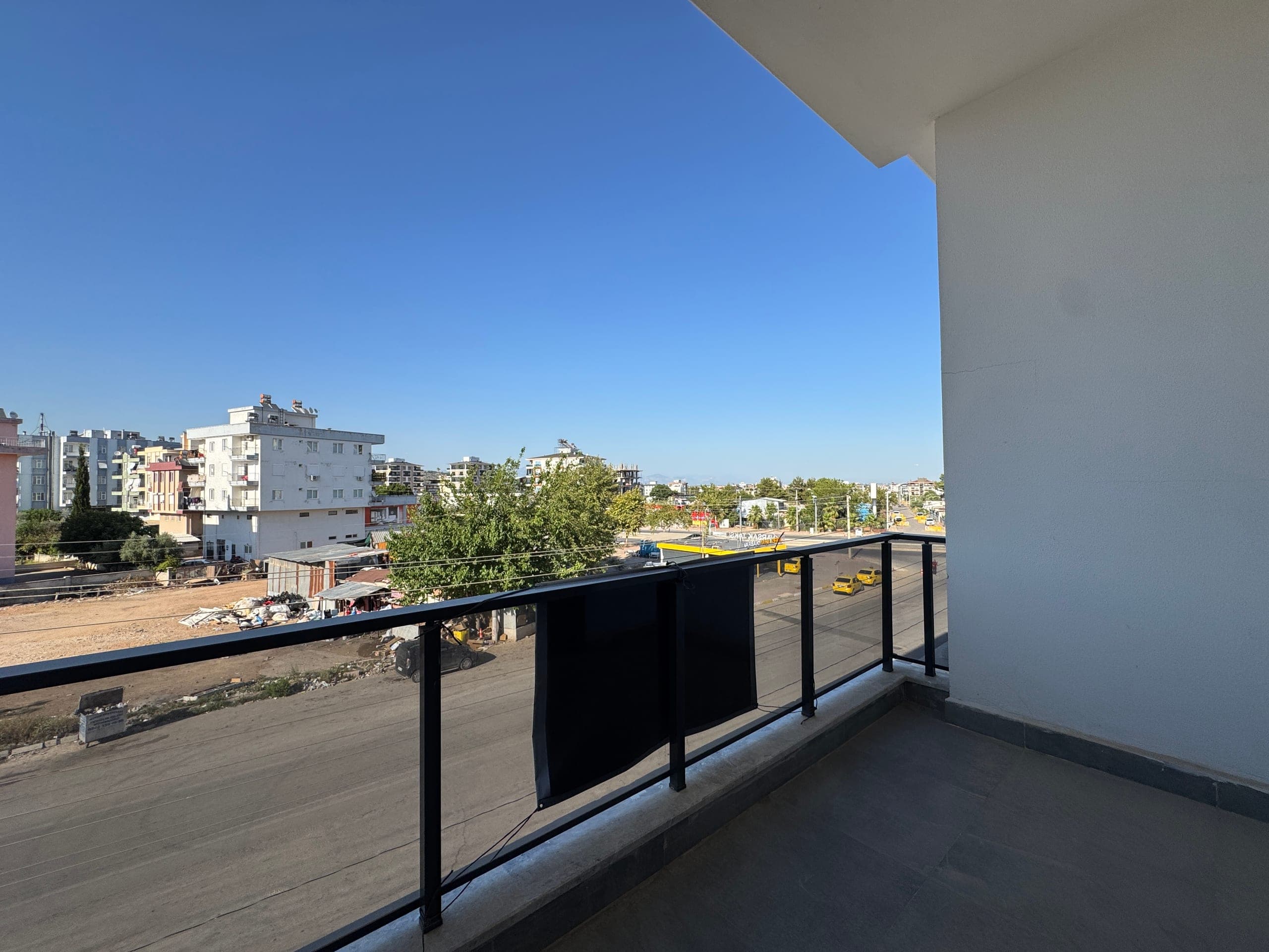 VARSAK AYDOĞMUŞ MH TRAMVAY CADDE ÜZERİ 1+1 SATILIK DAİRE