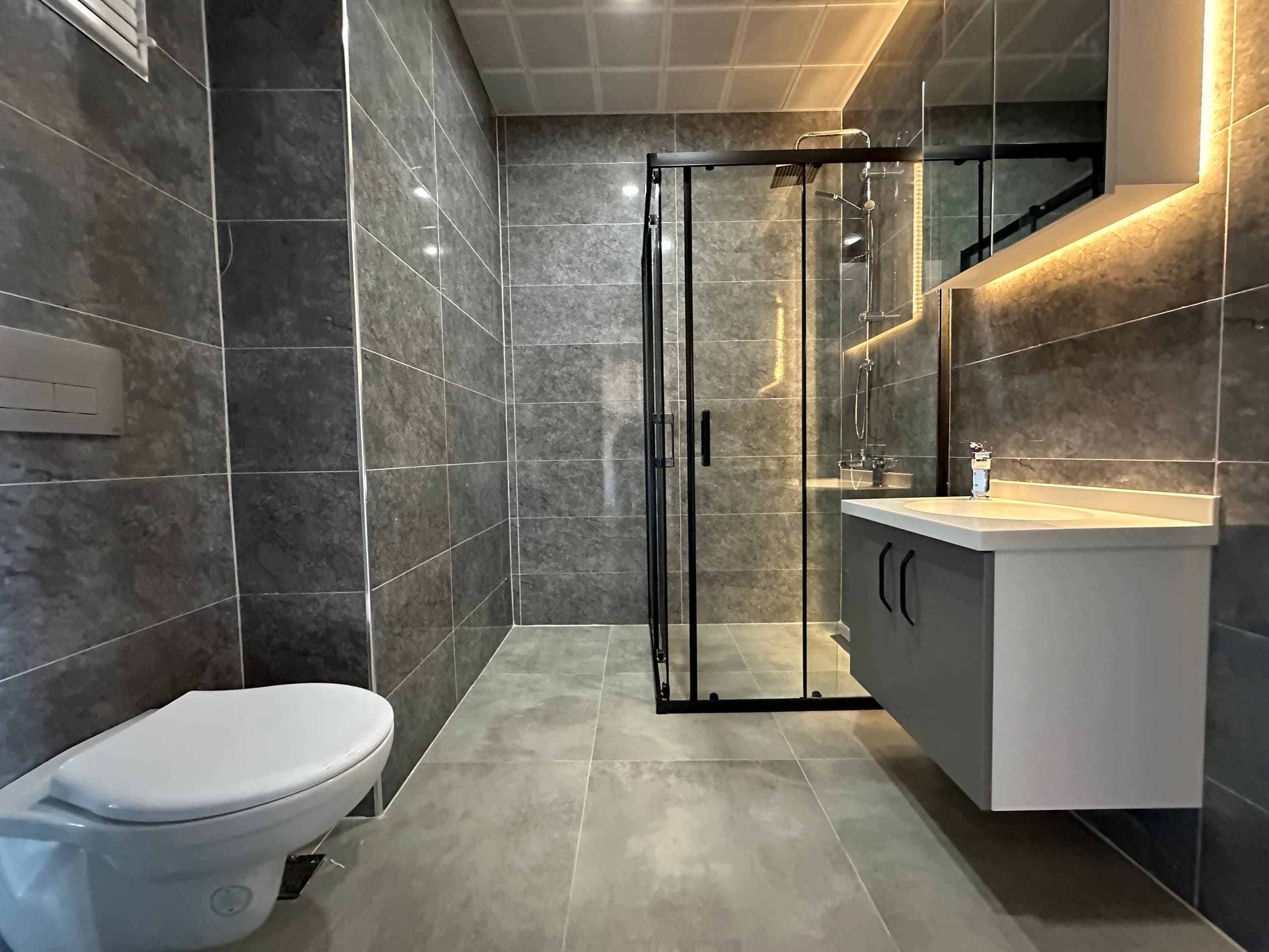 VARSAK AYDOĞMUŞ MH TRAMVAY CADDE ÜZERİ 1+1 SATILIK DAİRE