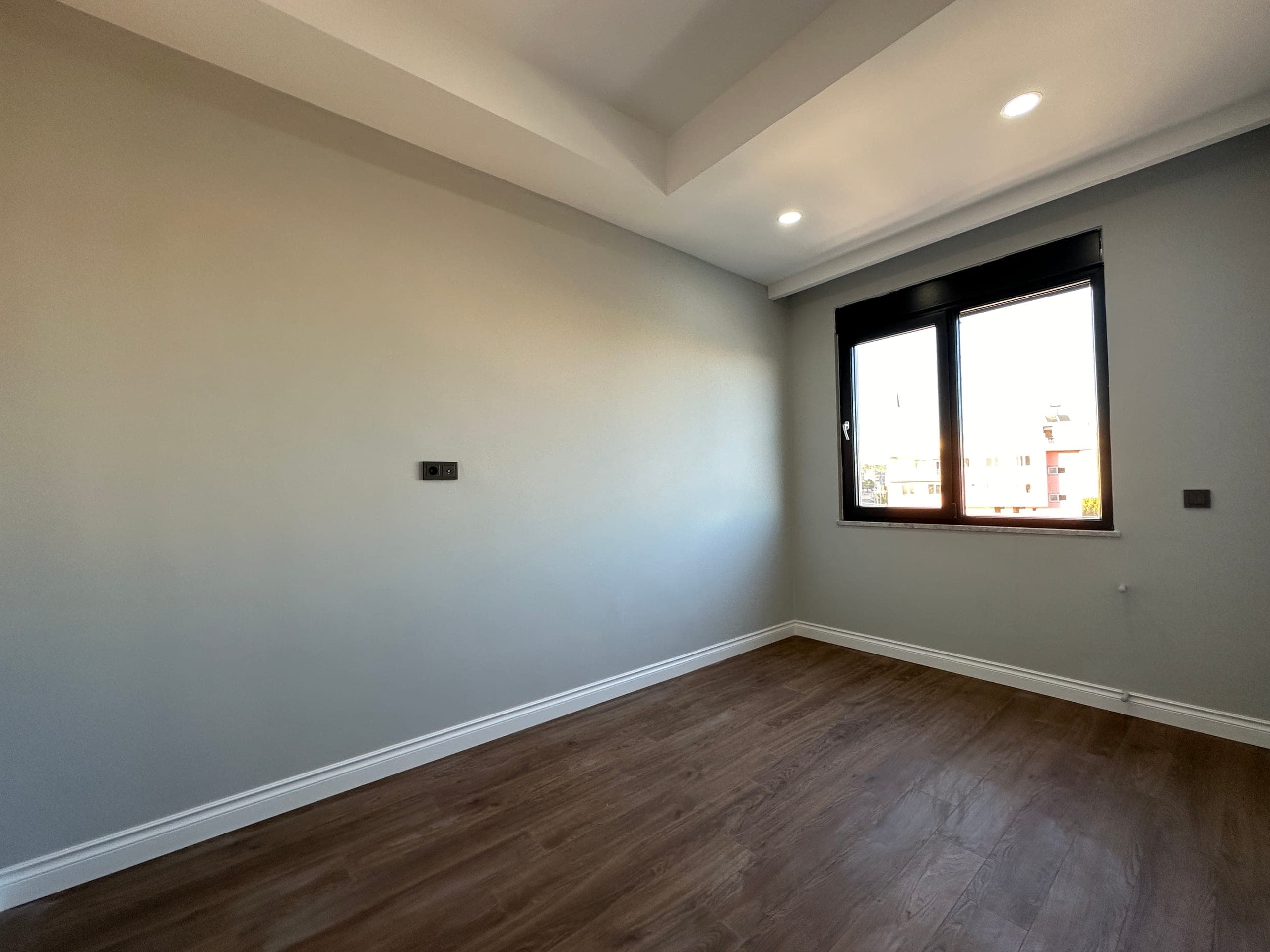 VARSAK AYDOĞMUŞ MH TRAMVAY CADDE ÜZERİ 1+1 SATILIK DAİRE