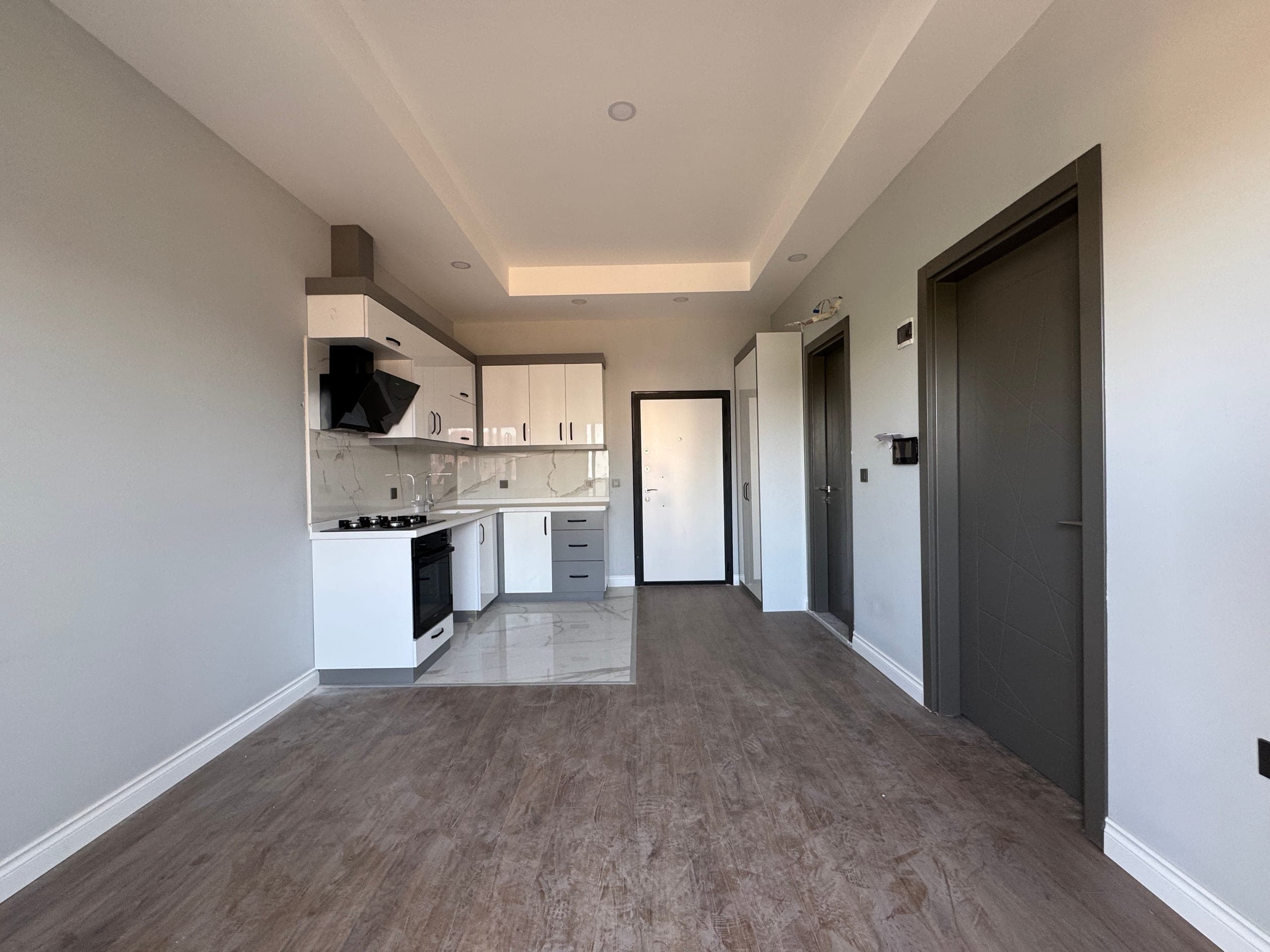 VARSAK AYDOĞMUŞ MH TRAMVAY CADDE ÜZERİ 1+1 SATILIK DAİRE
