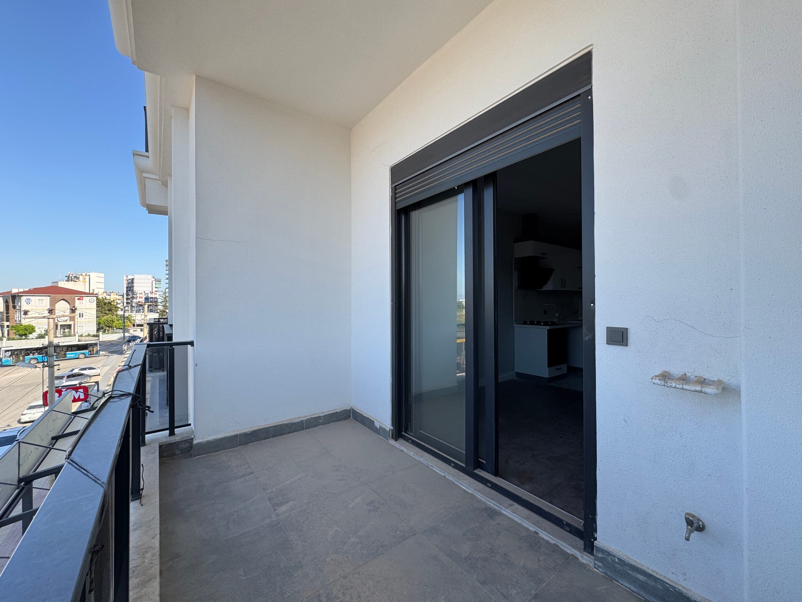 VARSAK AYDOĞMUŞ MH TRAMVAY CADDE ÜZERİ 1+1 SATILIK DAİRE