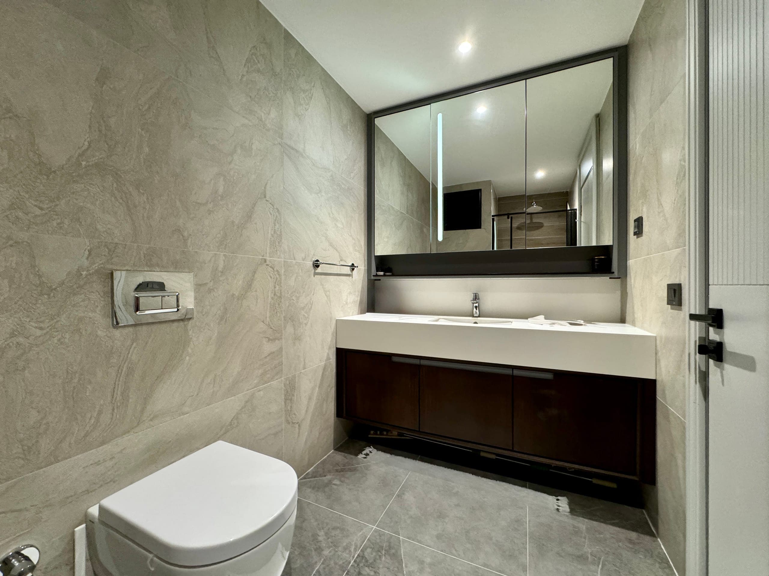 KONYAALTI UNCALI MH PARK ORION SİTESİ SATILIK ARAKAT 3+1 DAİRE