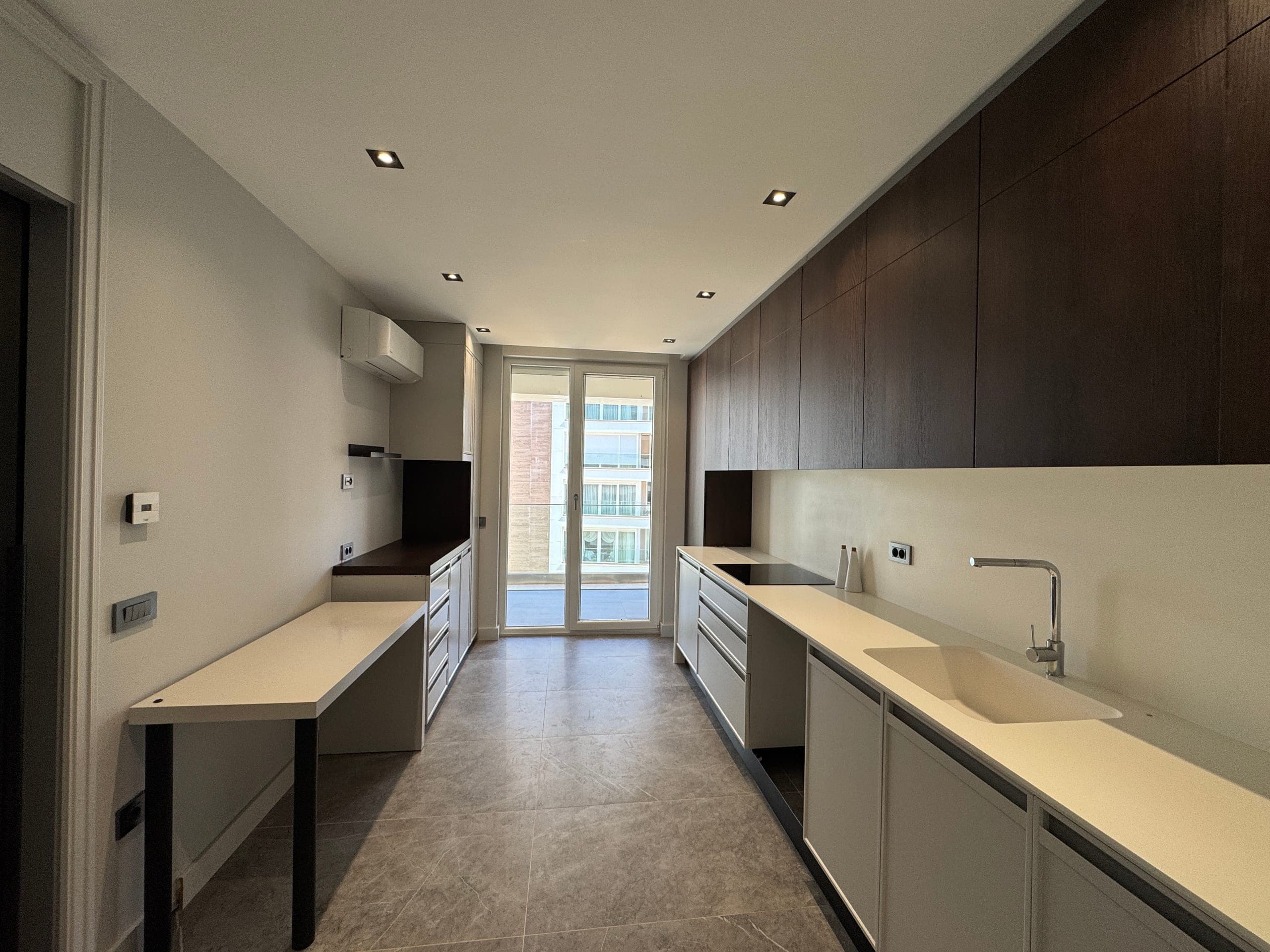 KONYAALTI UNCALI MH PARK ORION SİTESİ SATILIK ARAKAT 3+1 DAİRE