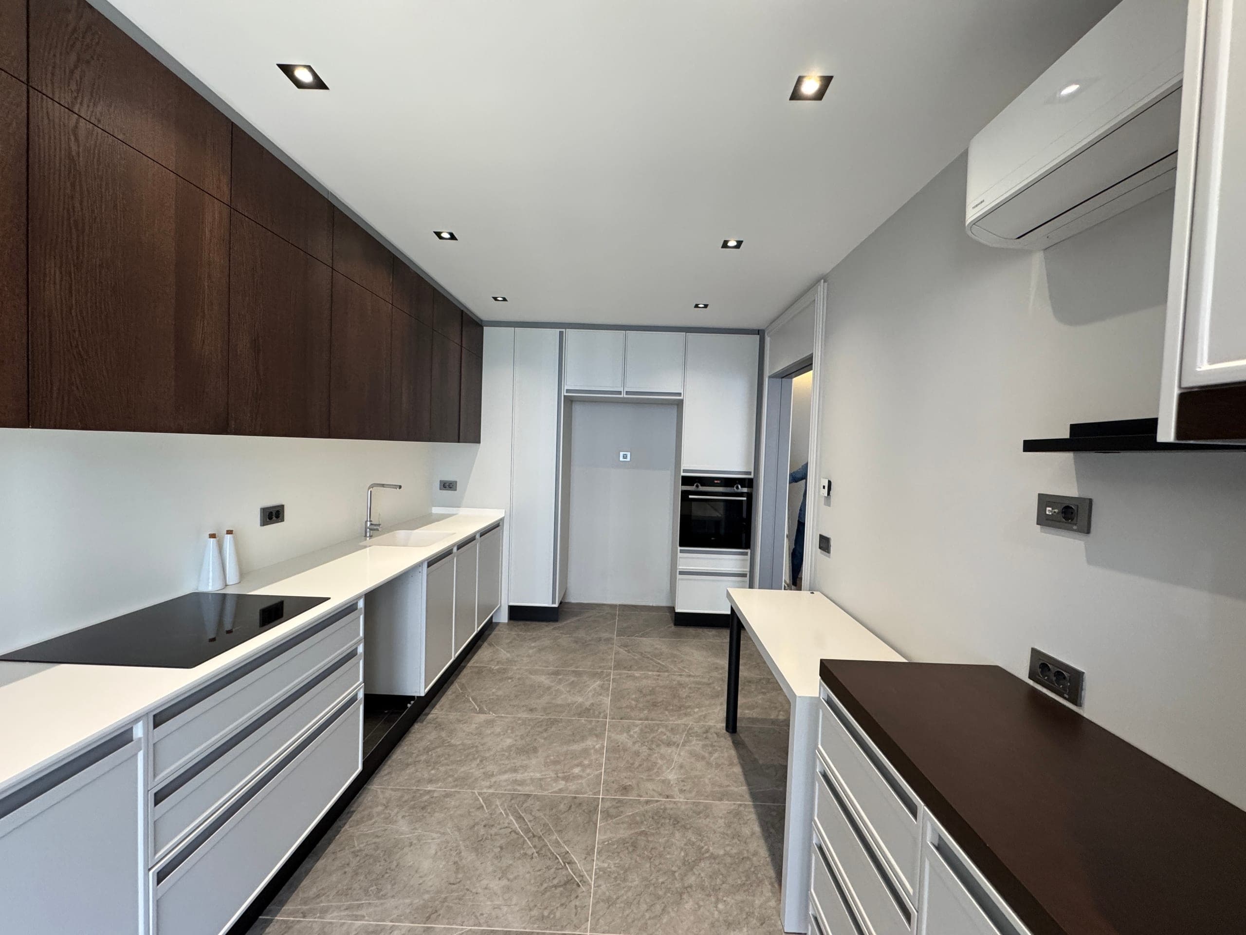 KONYAALTI UNCALI MH PARK ORION SİTESİ SATILIK ARAKAT 3+1 DAİRE