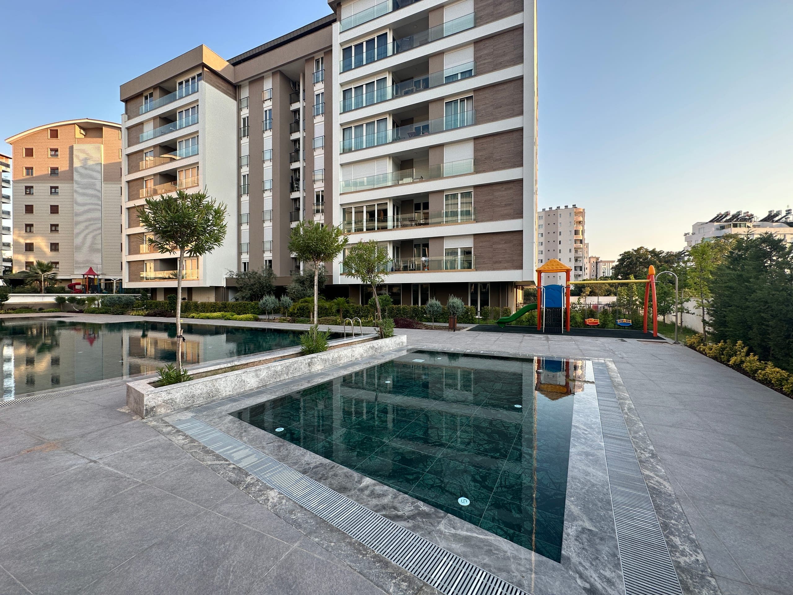 KONYAALTI UNCALI MH PARK ORION SİTESİ SATILIK ARAKAT 3+1 DAİRE