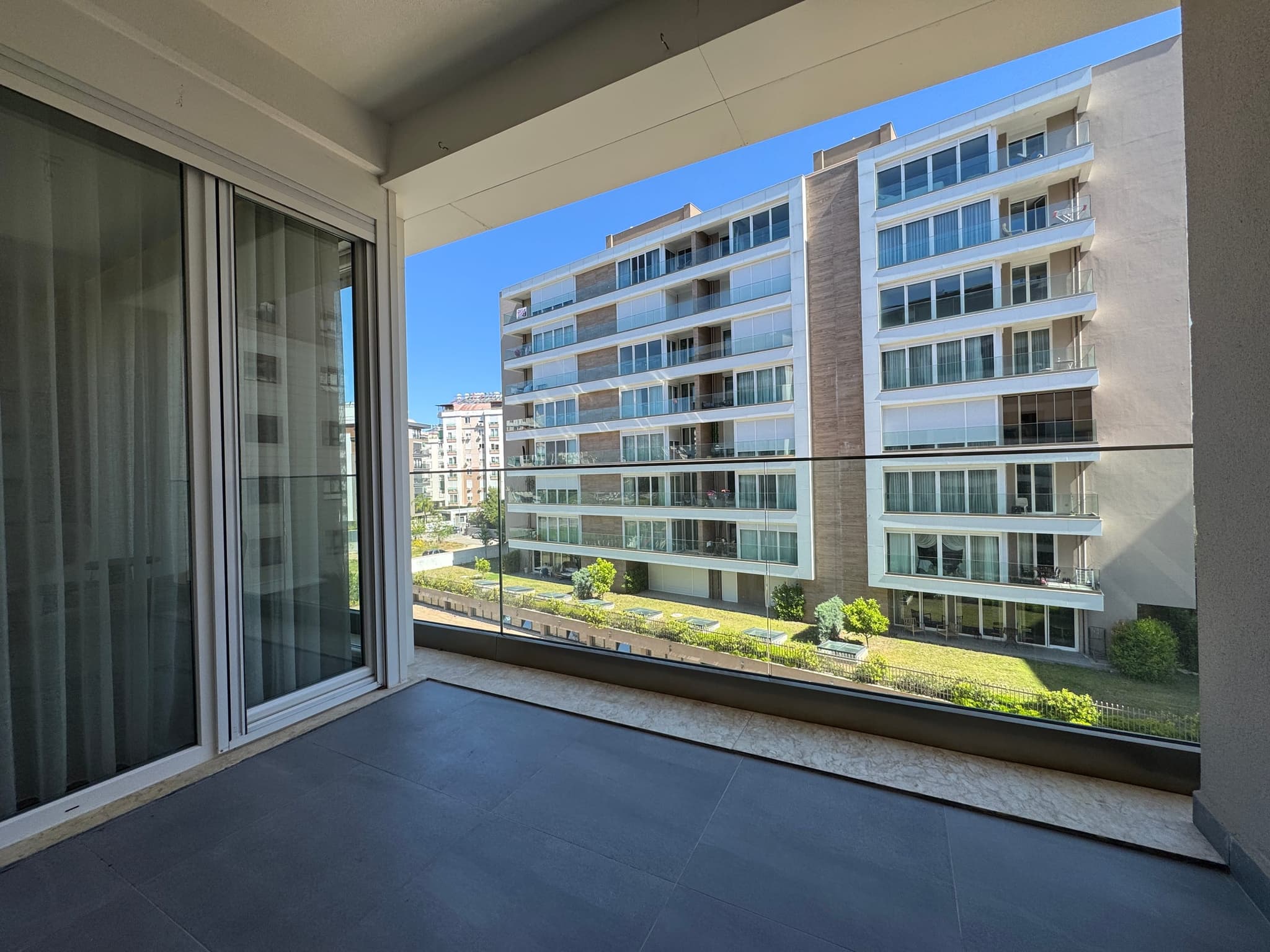 KONYAALTI UNCALI PARK ORION SİTESİ SATILIK ARAKAT 3+1 DAİRE