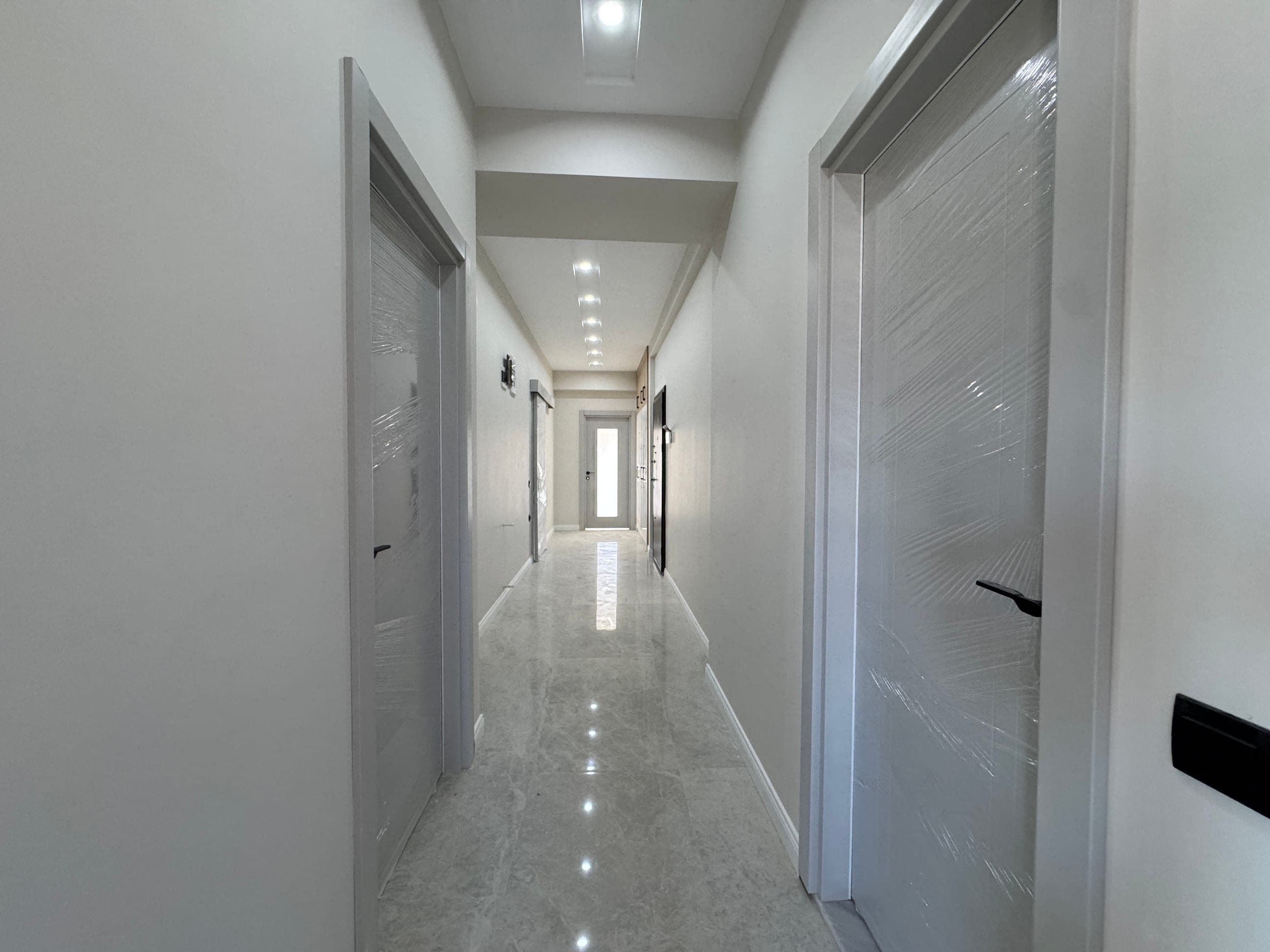 DÖŞEMEALTI BAHÇEYAKA MH 3+1 SATILIK KATTA TEK DAİRE ÜZERİ