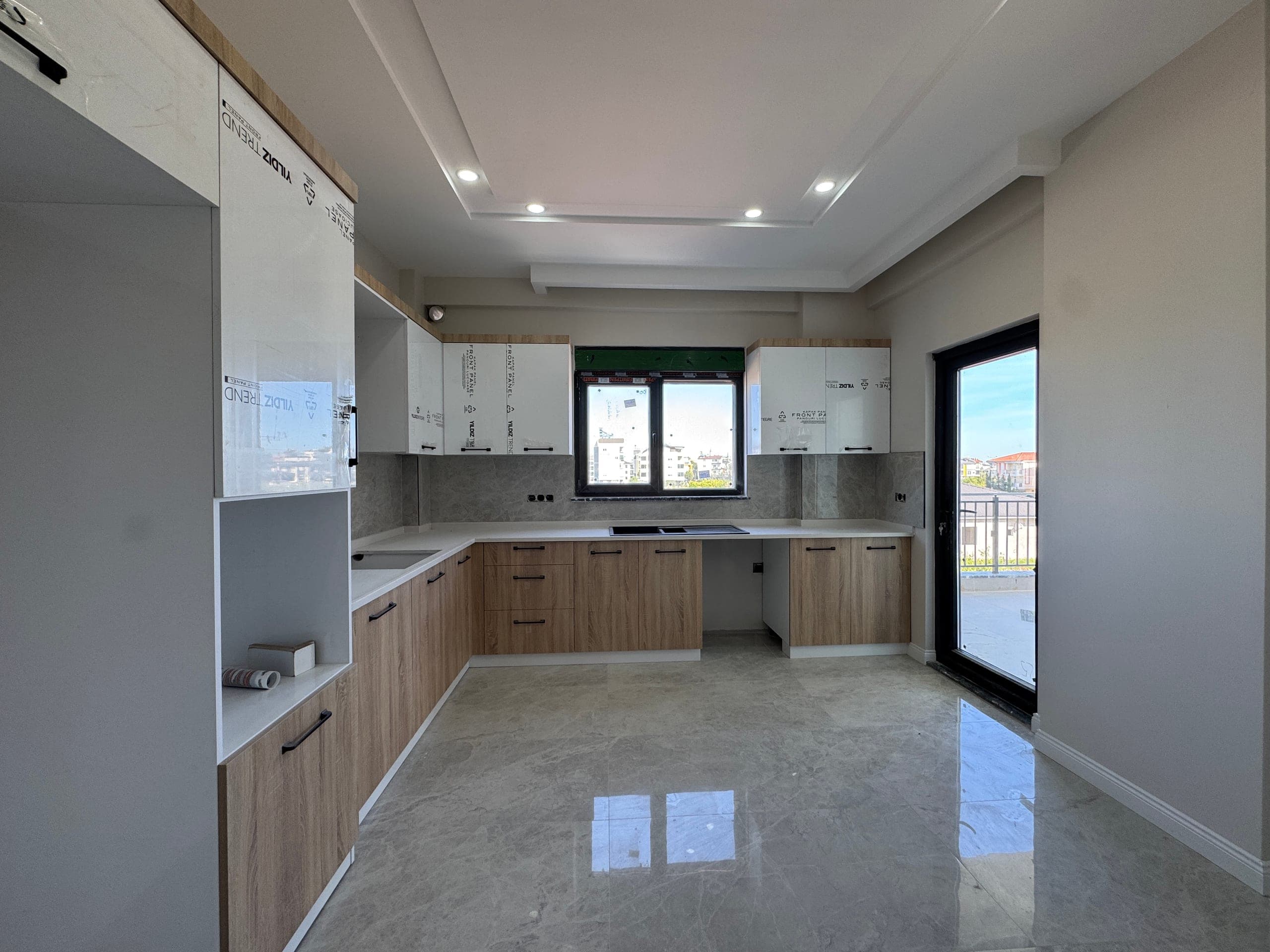 DÖŞEMEALTI BAHÇEYAKA MH 3+1 SATILIK KATTA TEK DAİRE ÜZERİ