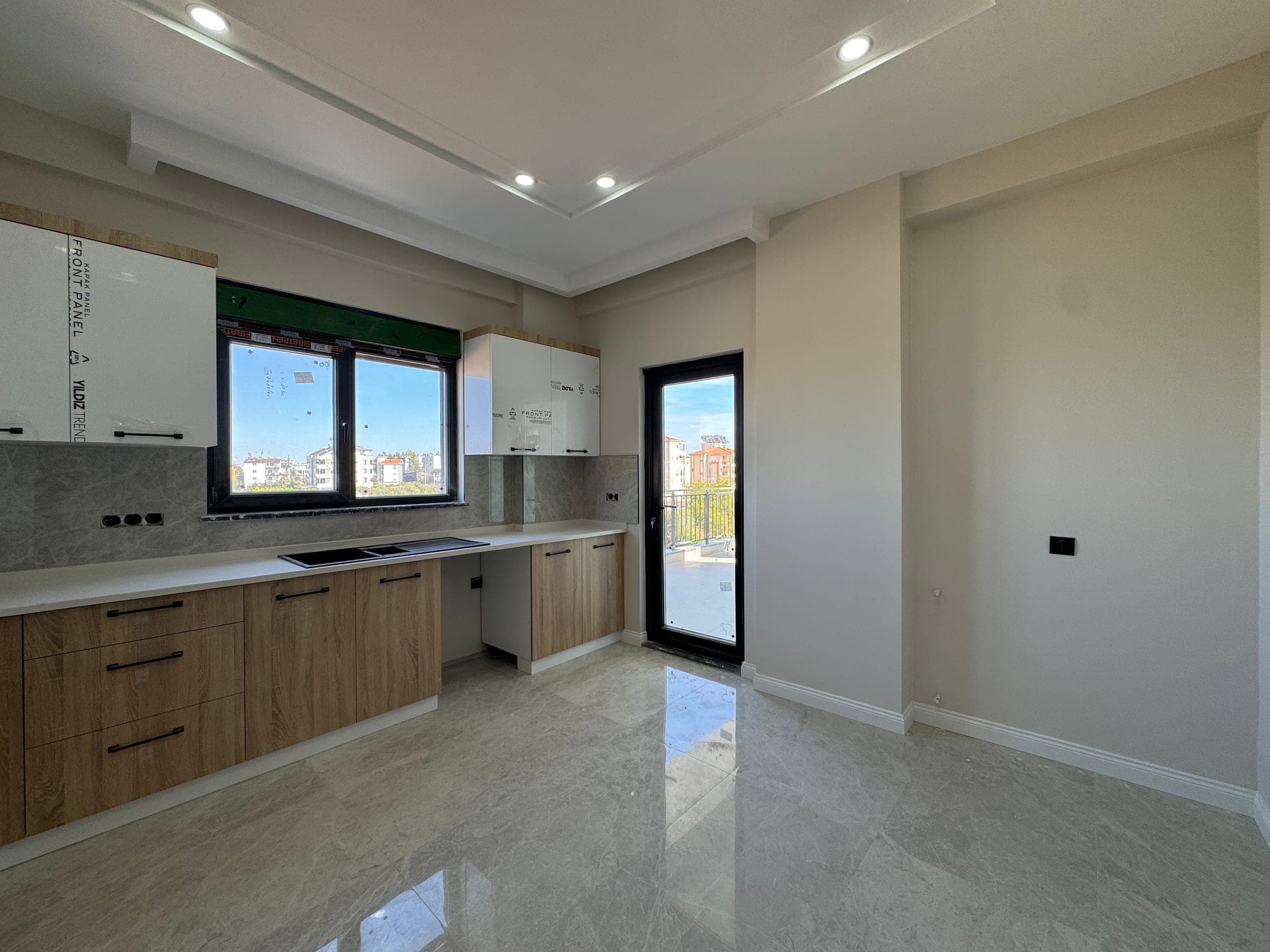 DÖŞEMEALTI BAHÇEYAKA MH 3+1 SATILIK KATTA TEK DAİRE ÜZERİ