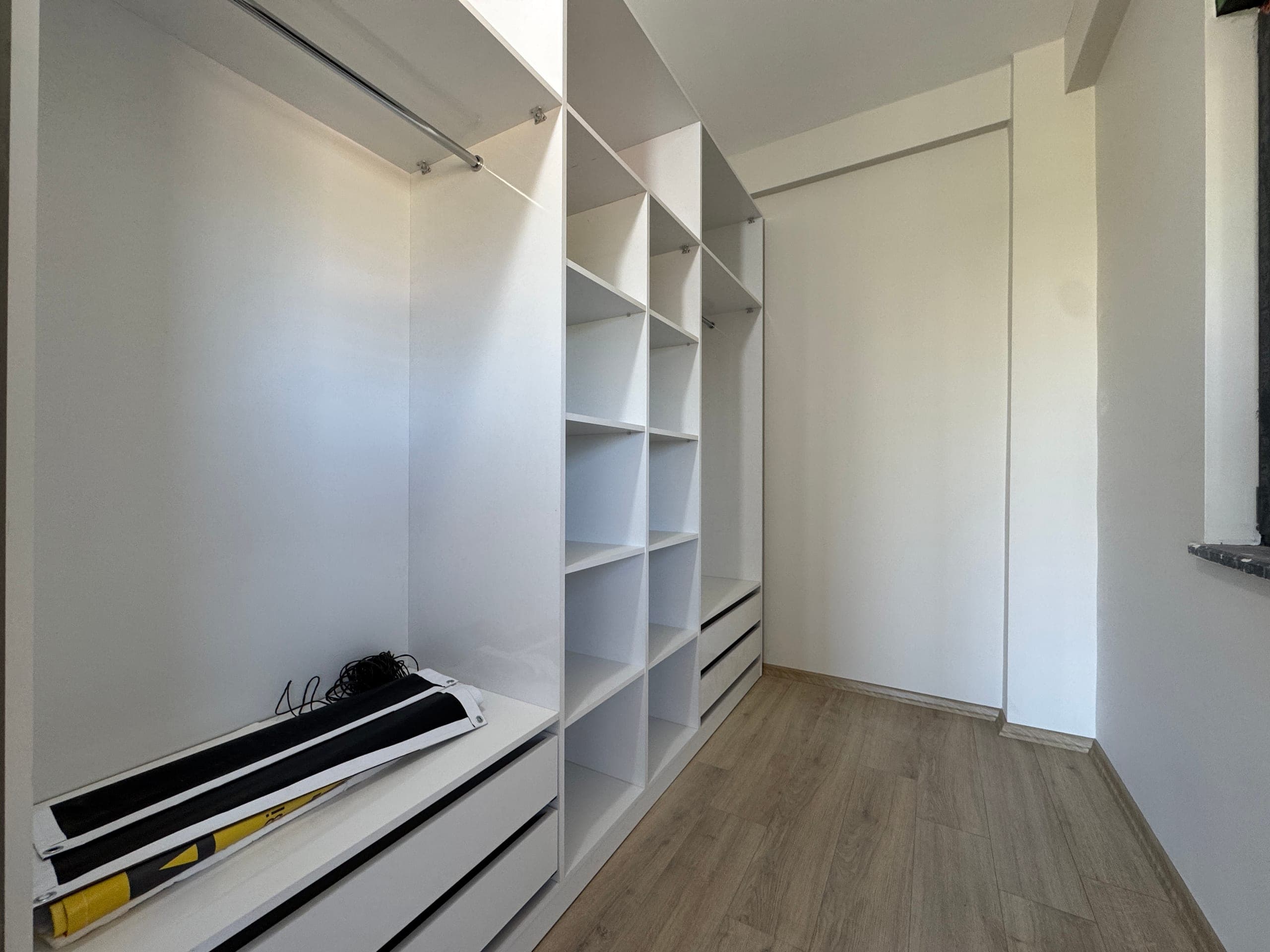 DÖŞEMEALTI BAHÇEYAKA MH 3+1 SATILIK KATTA TEK DAİRE ÜZERİ