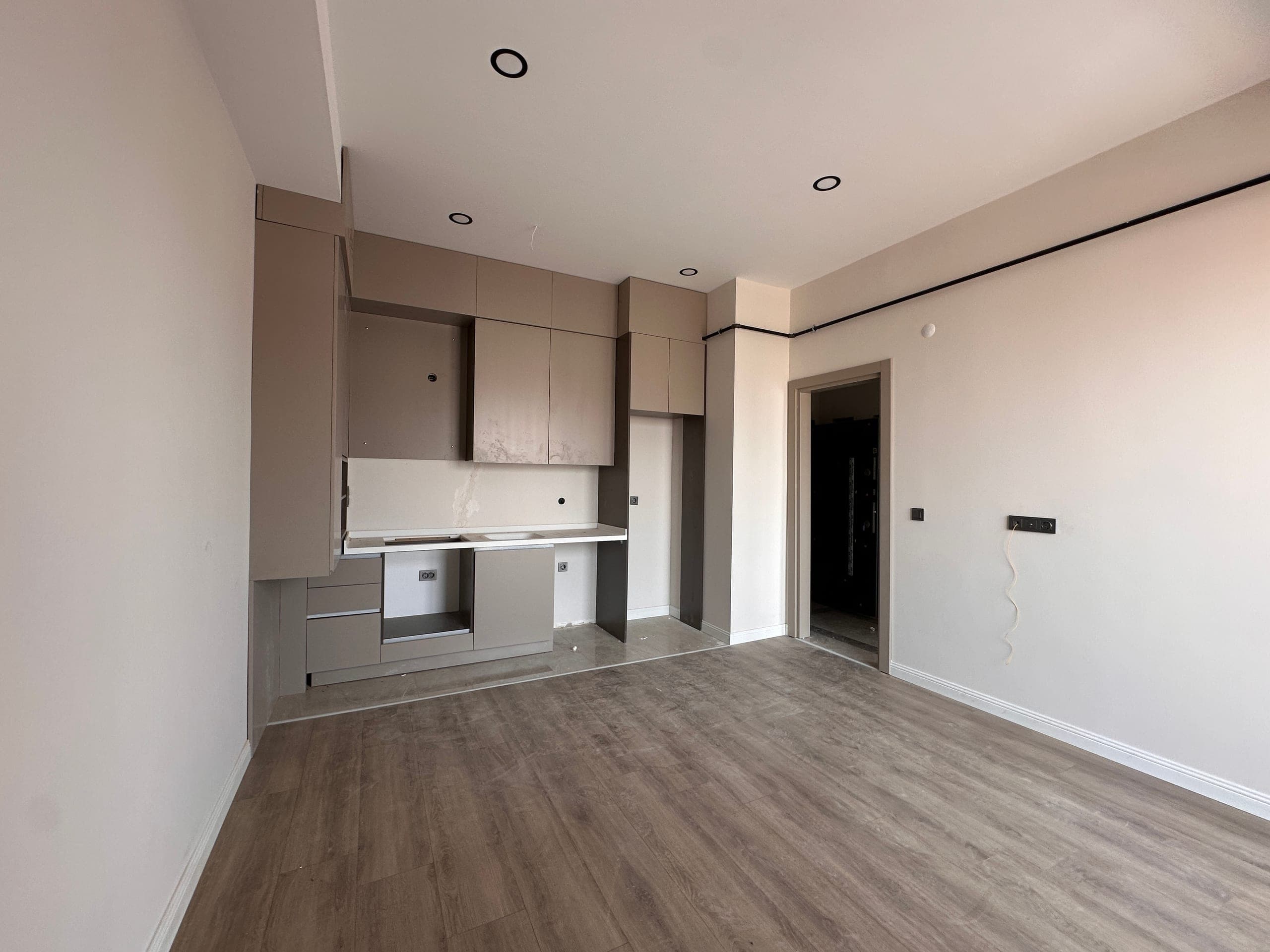 NEFES MODA'DA AÇIK MUTFAK,YERDEN ISITMA 1+1 SATILIK DAİRE