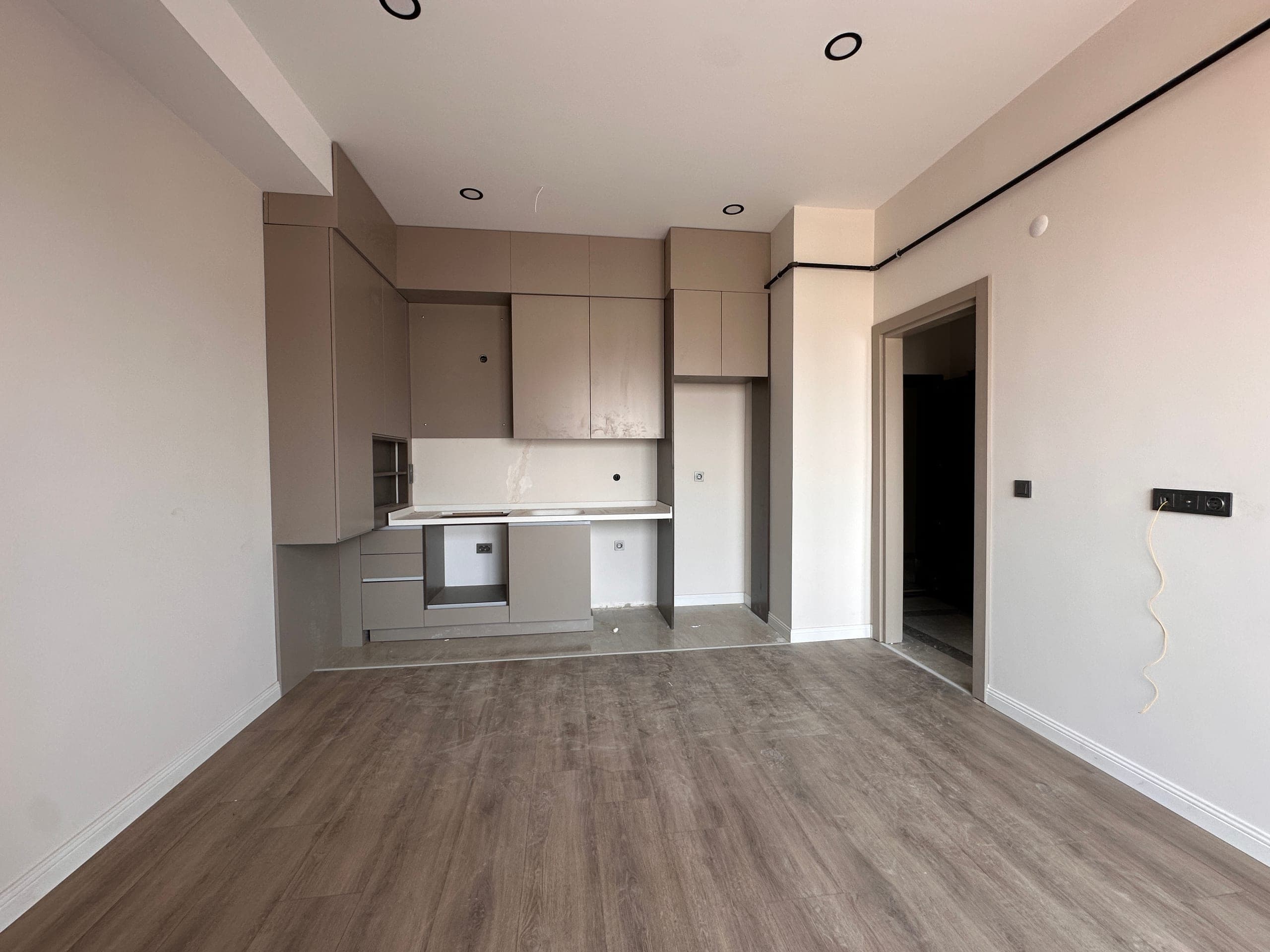 NEFES MODA'DA AÇIK MUTFAK,YERDEN ISITMA 1+1 SATILIK DAİRE
