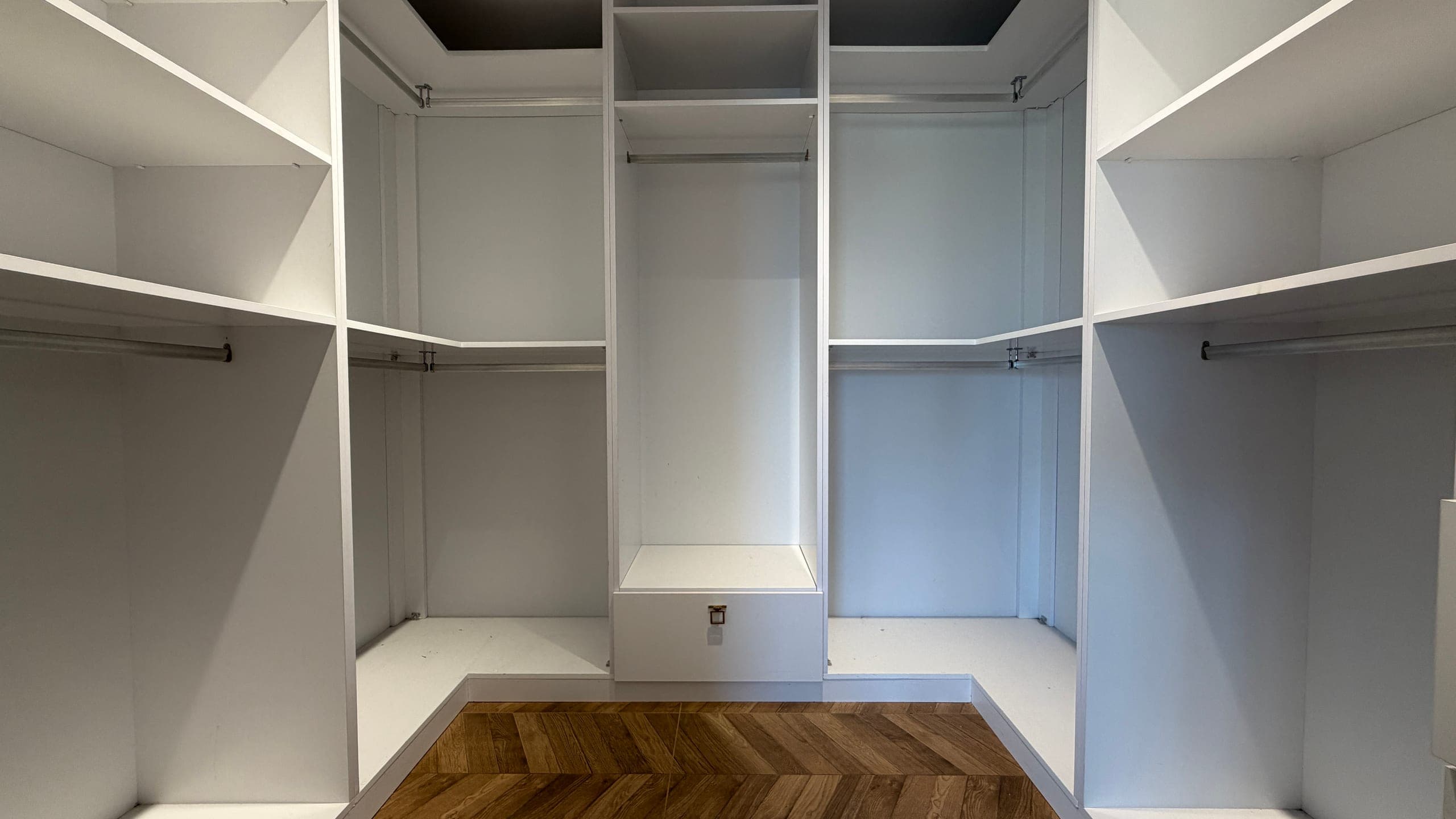 ALTINKALE'DE SİTE İÇERİSİNDE ULTRA LÜKS 5+1 SATILIK VİLLA