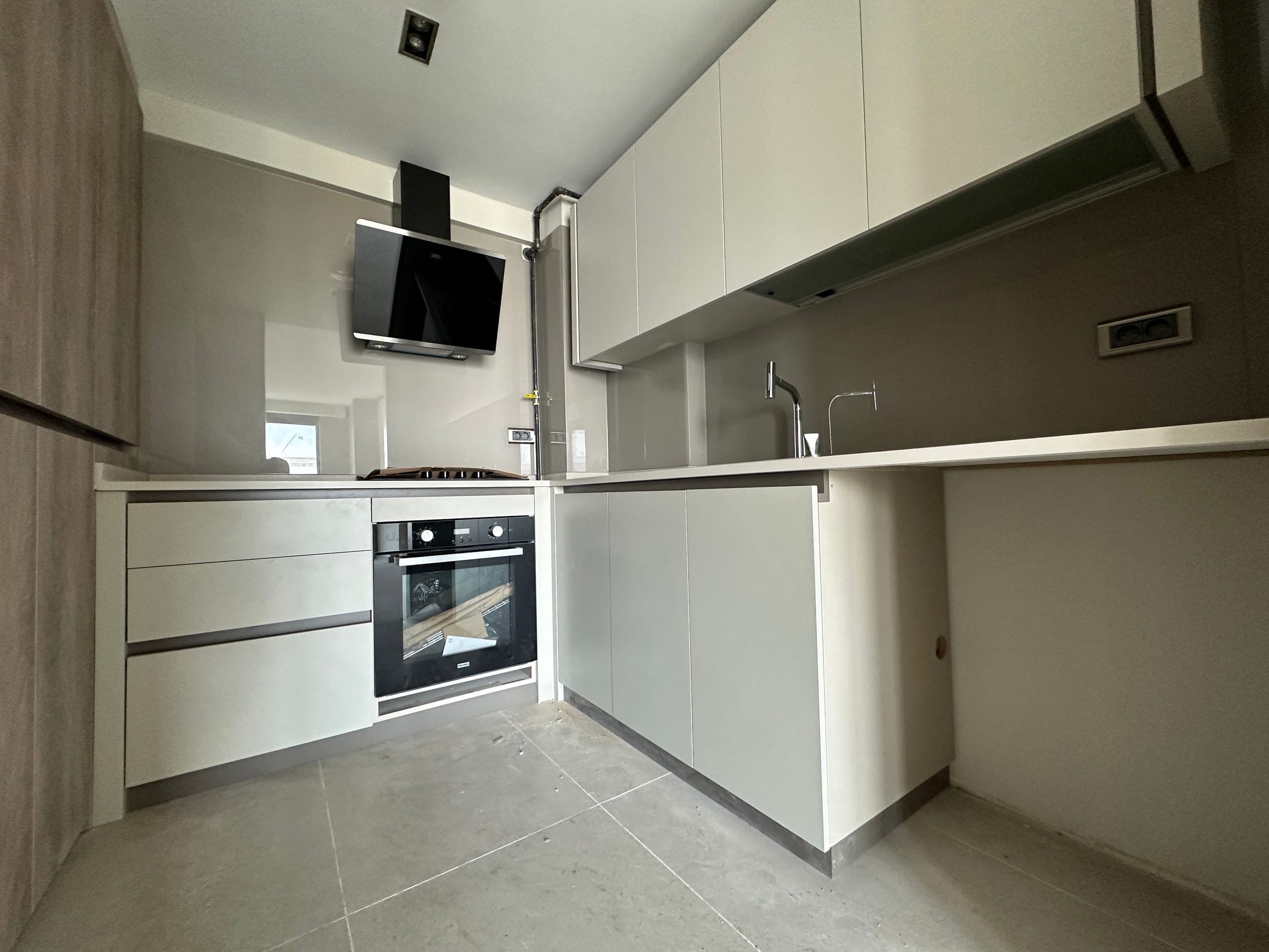 ÖZPINARLAR CASAMAX SİTESİ 2+1 ARAKAT SATILIK DAİRE