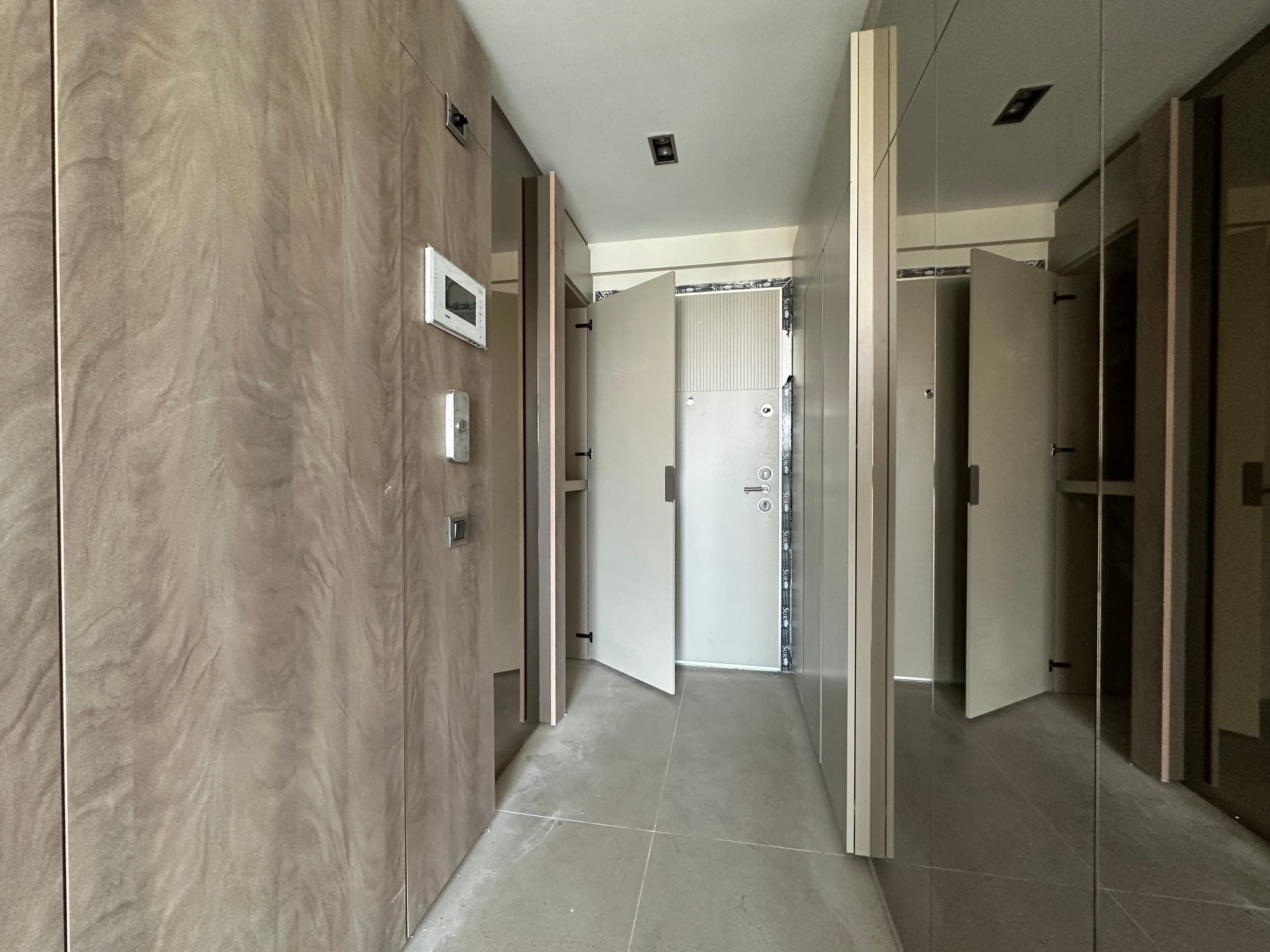 ÖZPINARLAR CASAMAX SİTESİ 2+1 ARAKAT SATILIK DAİRE