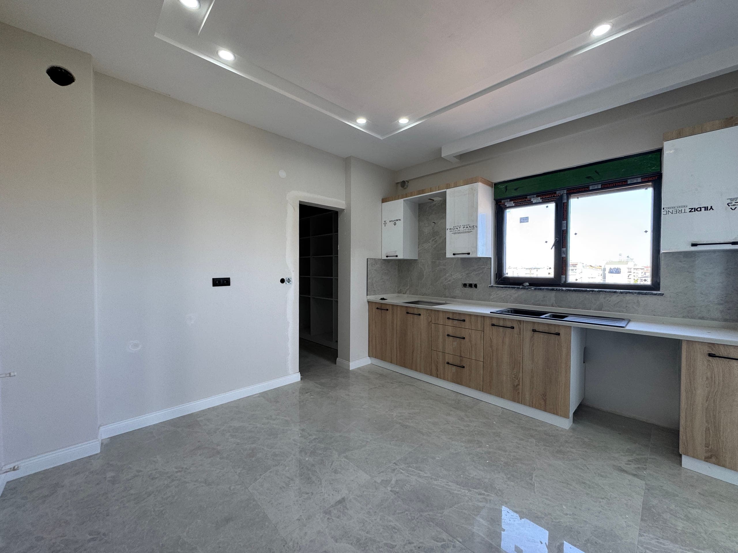DÖŞEMEALTI BAHÇEYAKA MH 4+1 320M2 DUBLEX DAİRE