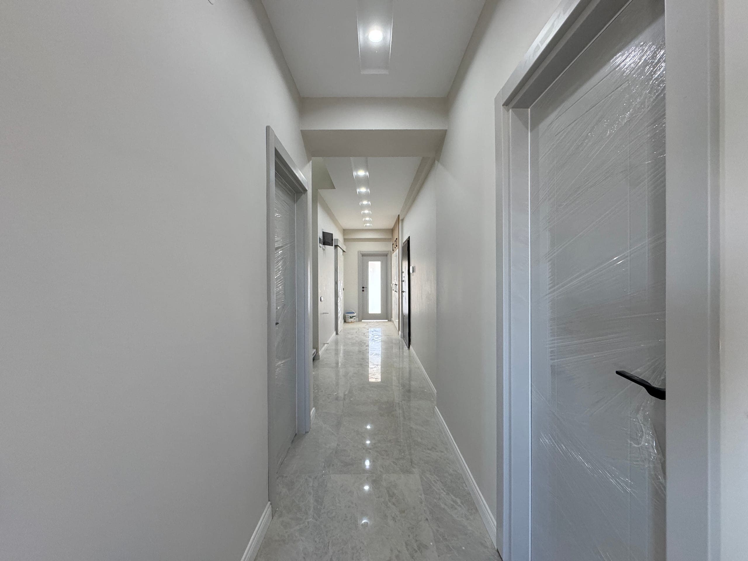 DÖŞEMEALTI BAHÇEYAKA MH 4+1 320M2 DUBLEX DAİRE