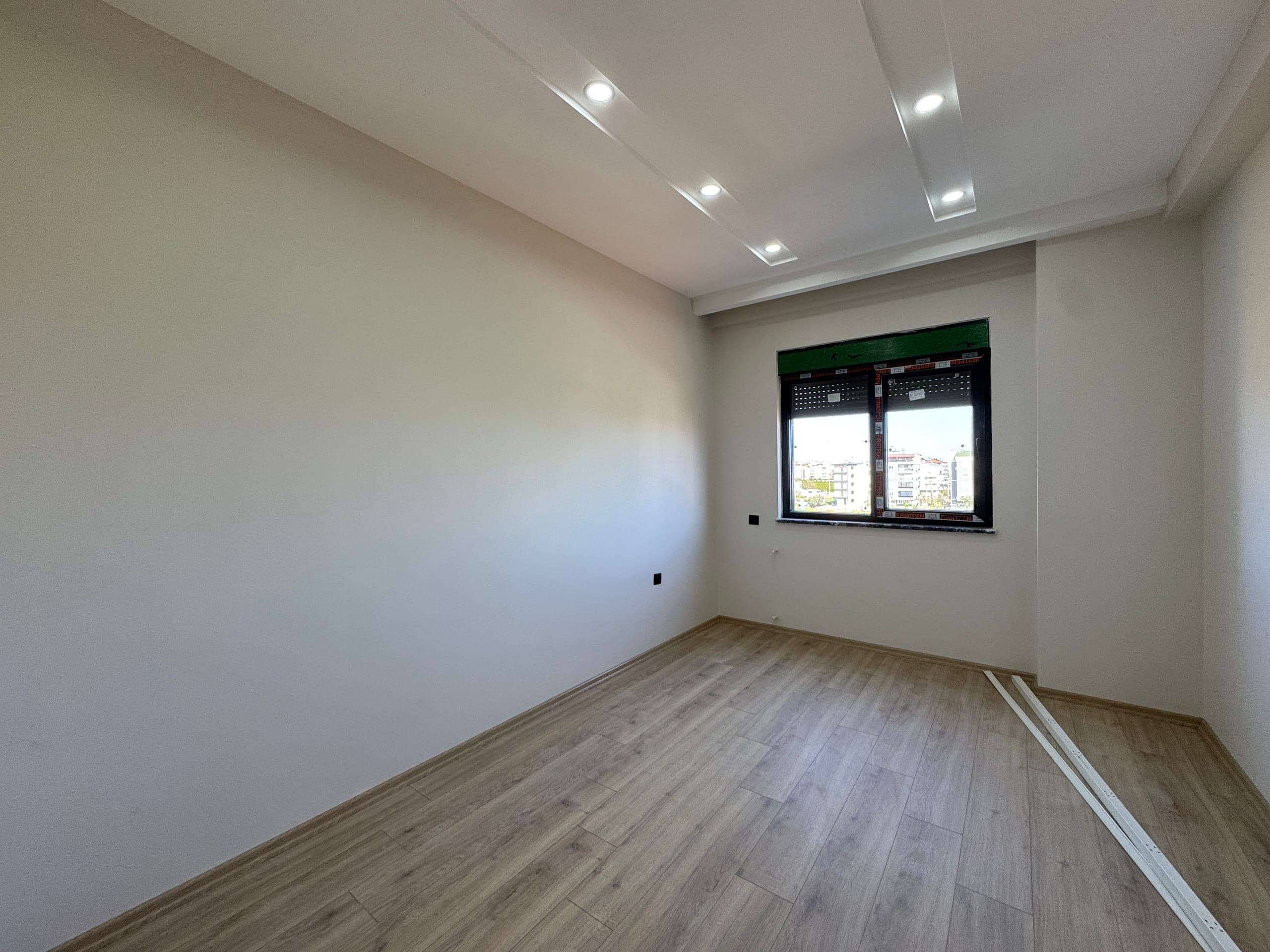 DÖŞEMEALTI BAHÇEYAKA MH 4+1 320M2 DUBLEX DAİRE