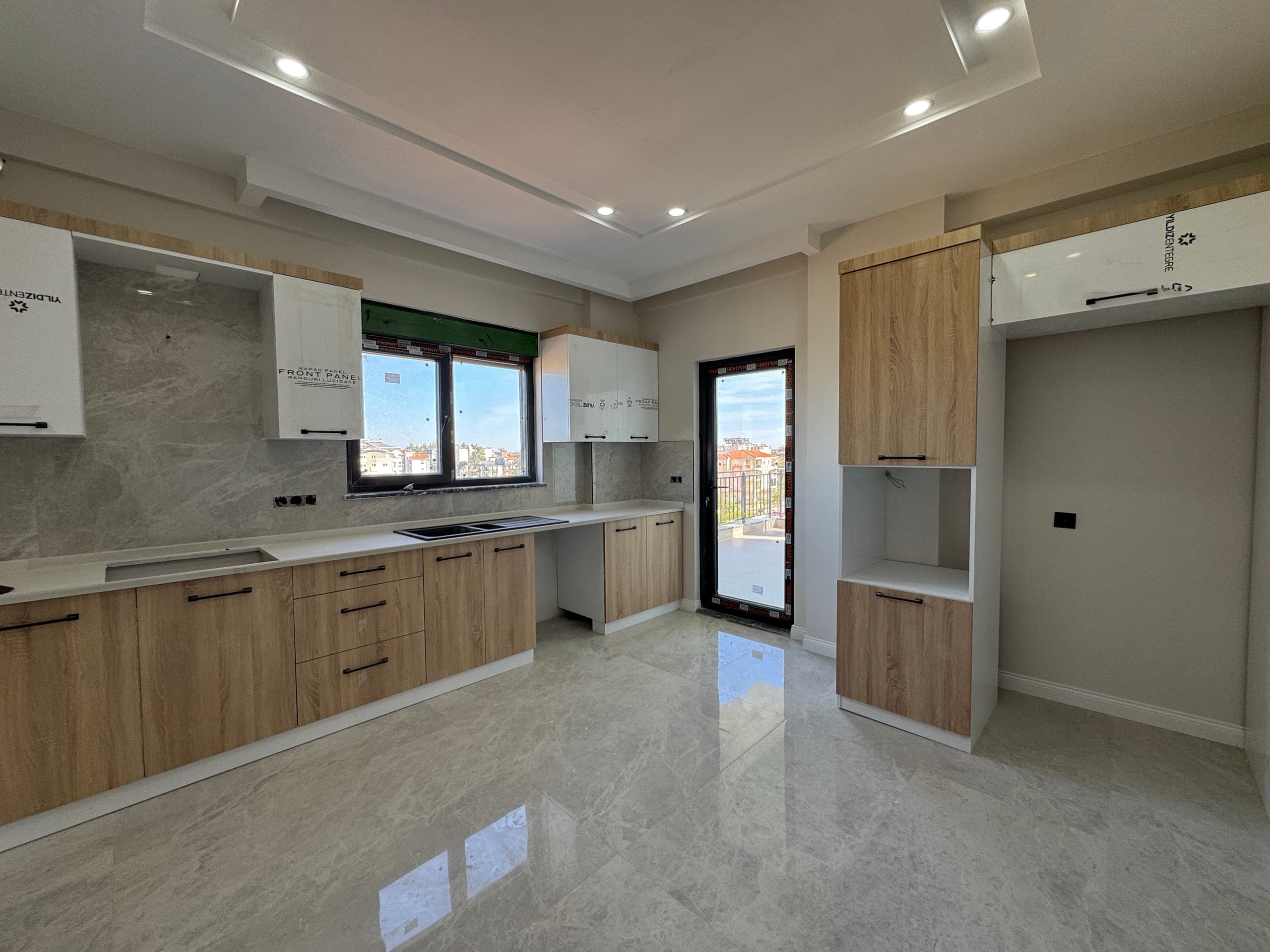 DÖŞEMEALTI BAHÇEYAKA MH 4+1 320M2 DUBLEX DAİRE