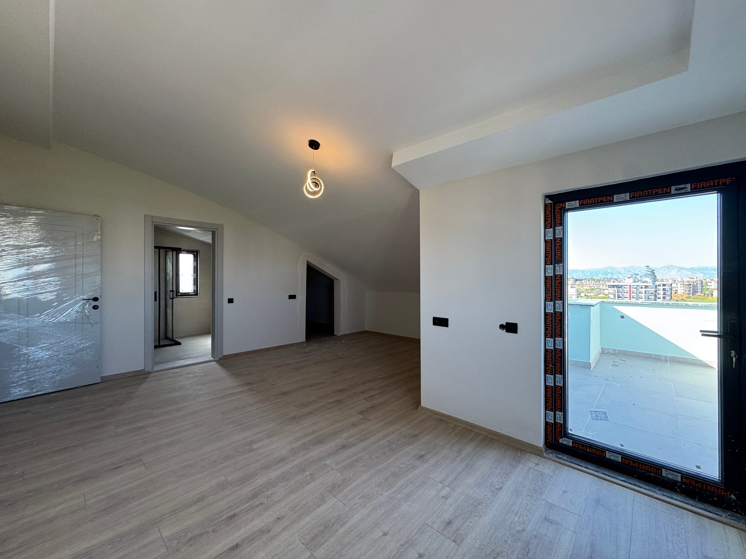 DÖŞEMEALTI BAHÇEYAKA MH 4+1 320M2 DUBLEX DAİRE