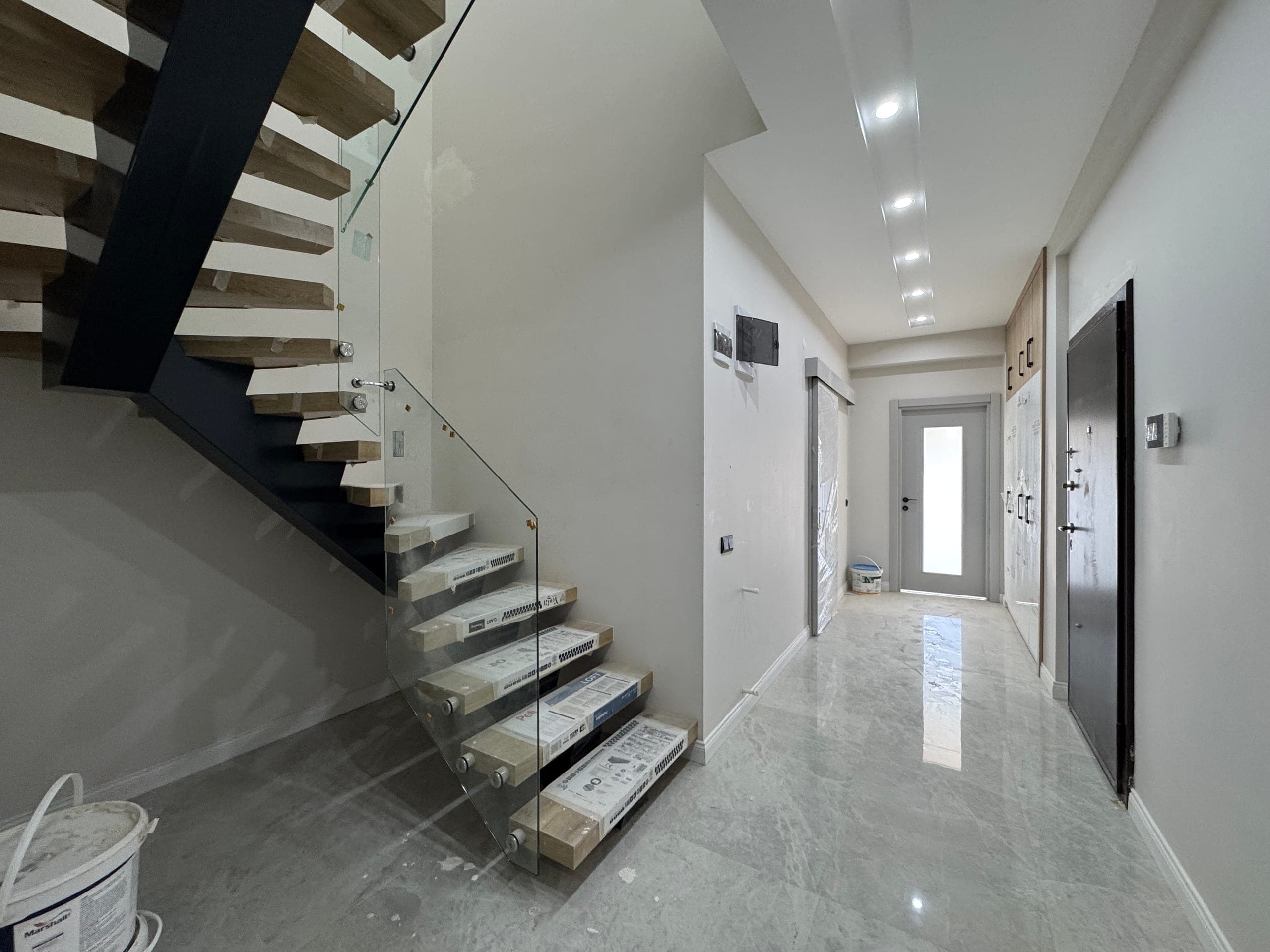 DÖŞEMEALTI BAHÇEYAKA MH 4+1 320M2 DUBLEX DAİRE