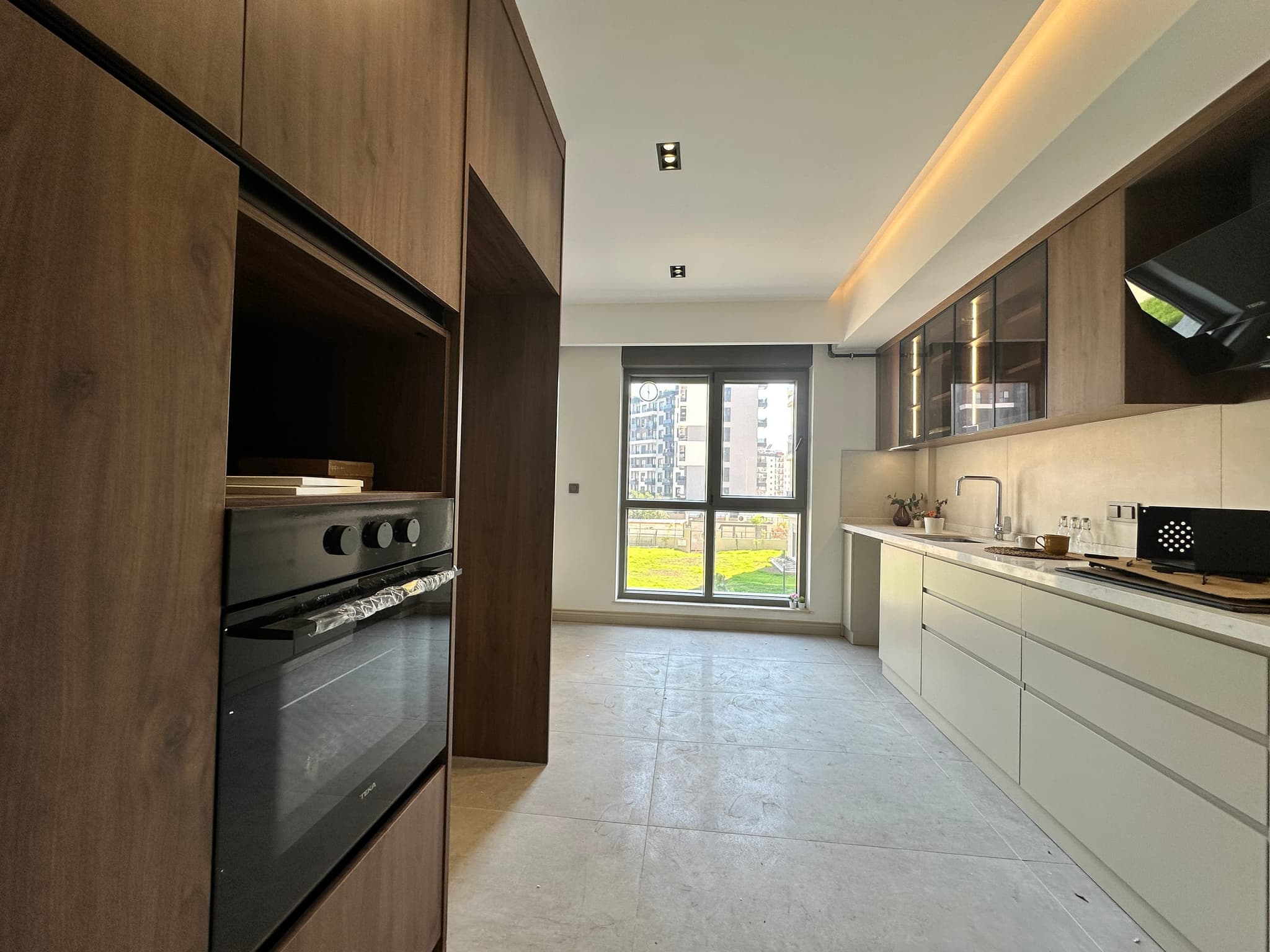 ÇANKAYA'DA HAVUZLU SİTE İÇERİSİNDE ULTRA LÜKS 3+1 SATILIK DAİRE
