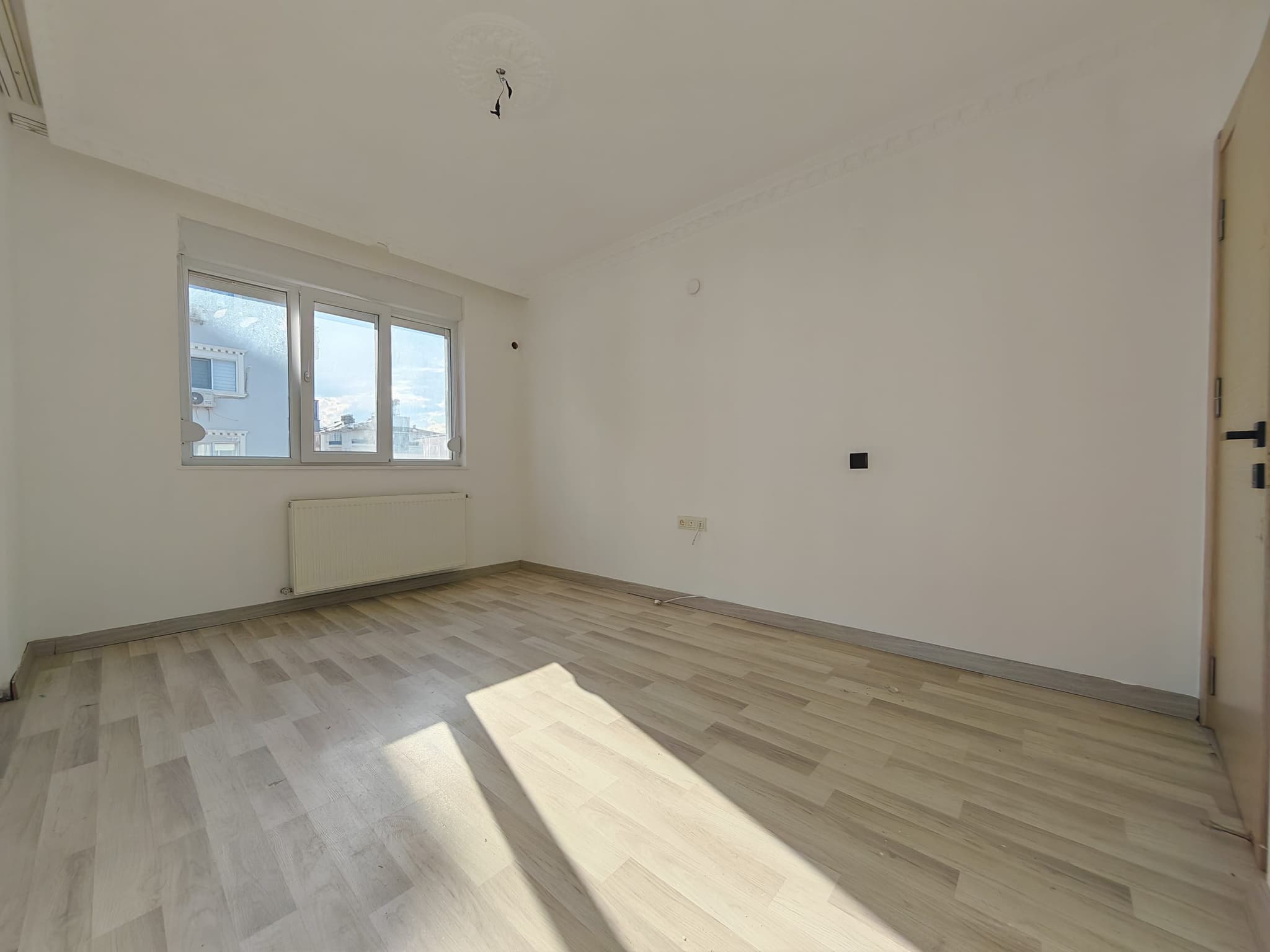 ÇANKAYA'DA EMİN EVİME UYGUN DOĞALGAZLI 6+1 TERASLI DUBLEKS