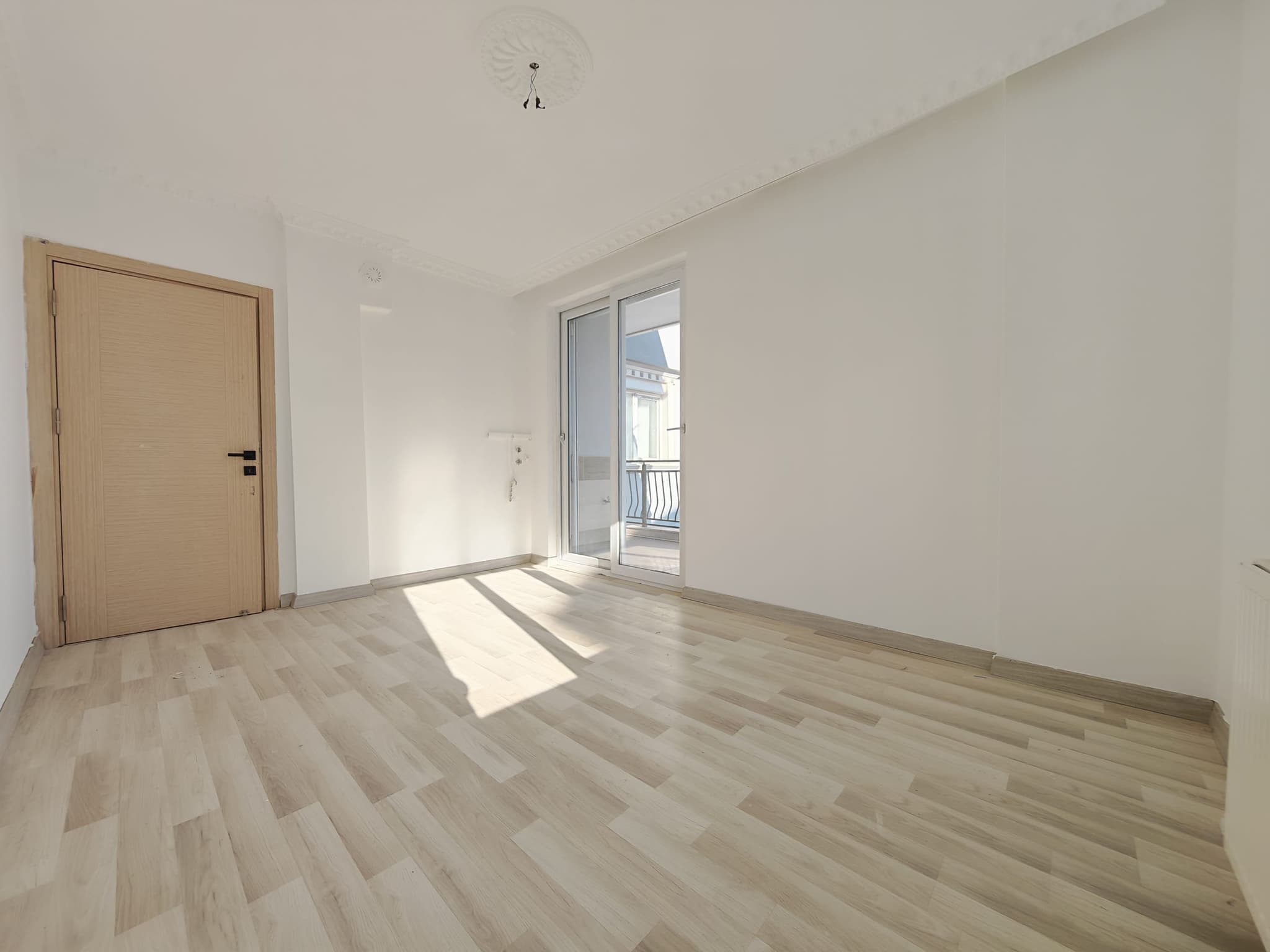 ÇANKAYA'DA EMİN EVİME UYGUN DOĞALGAZLI 6+1 TERASLI DUBLEKS