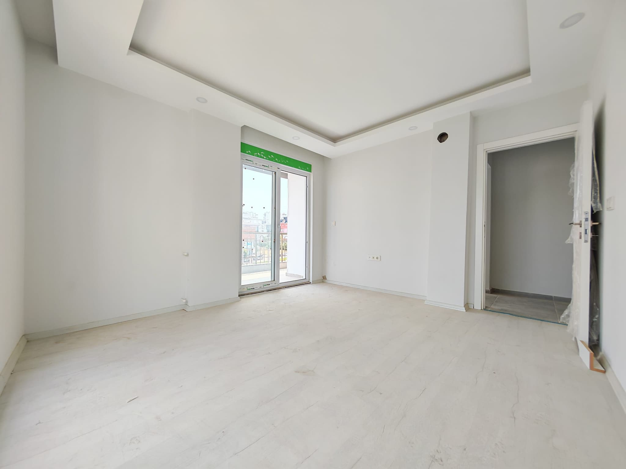 3+1 AYRI MUTFAK TRAMVAYA 900MT İSKANLI SIFIR EMİNEVİM'E UYGUN