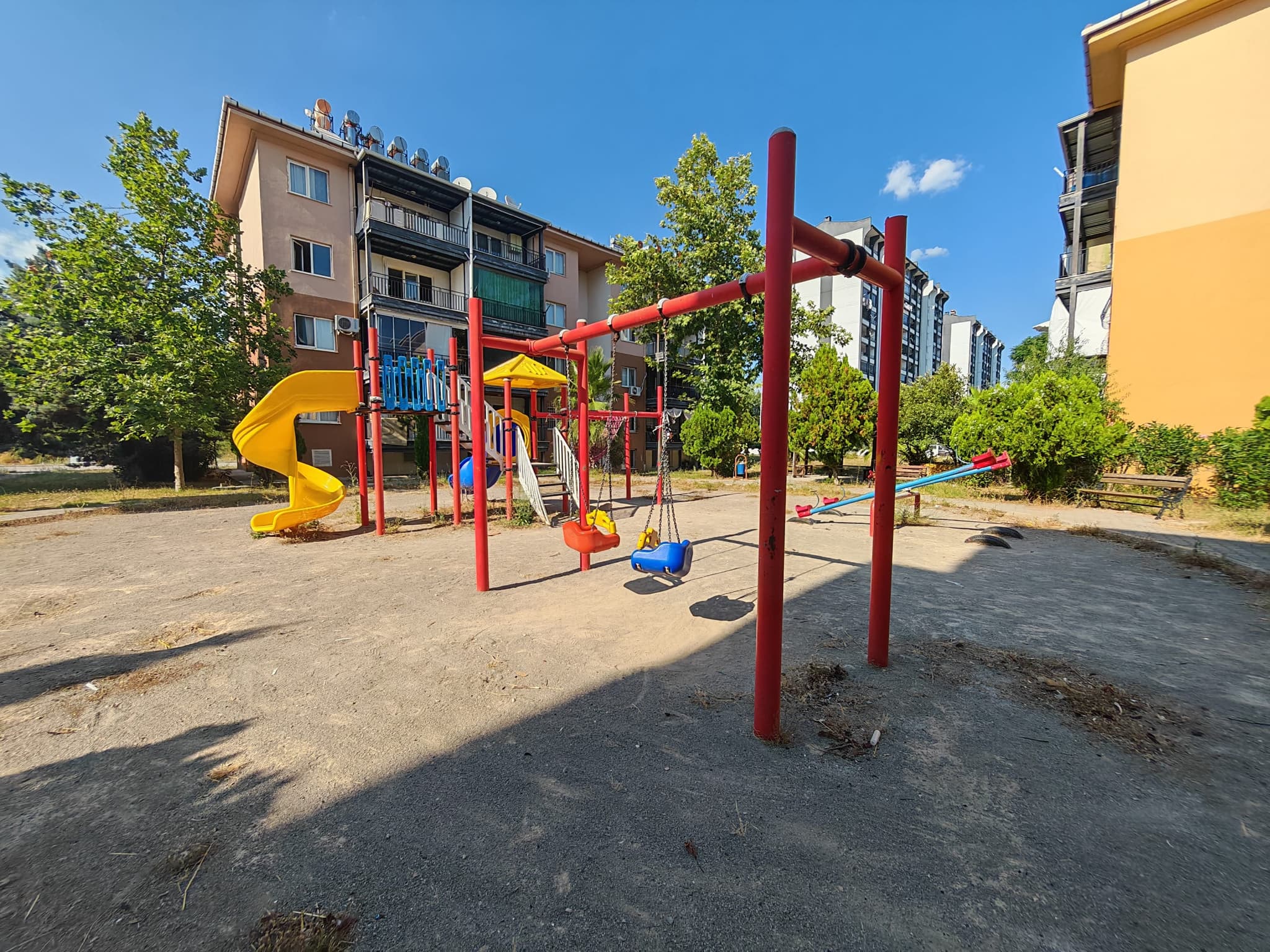 DÖŞEMEALTI TOKİ EŞYALI 1+1 SATILIK DAİRE