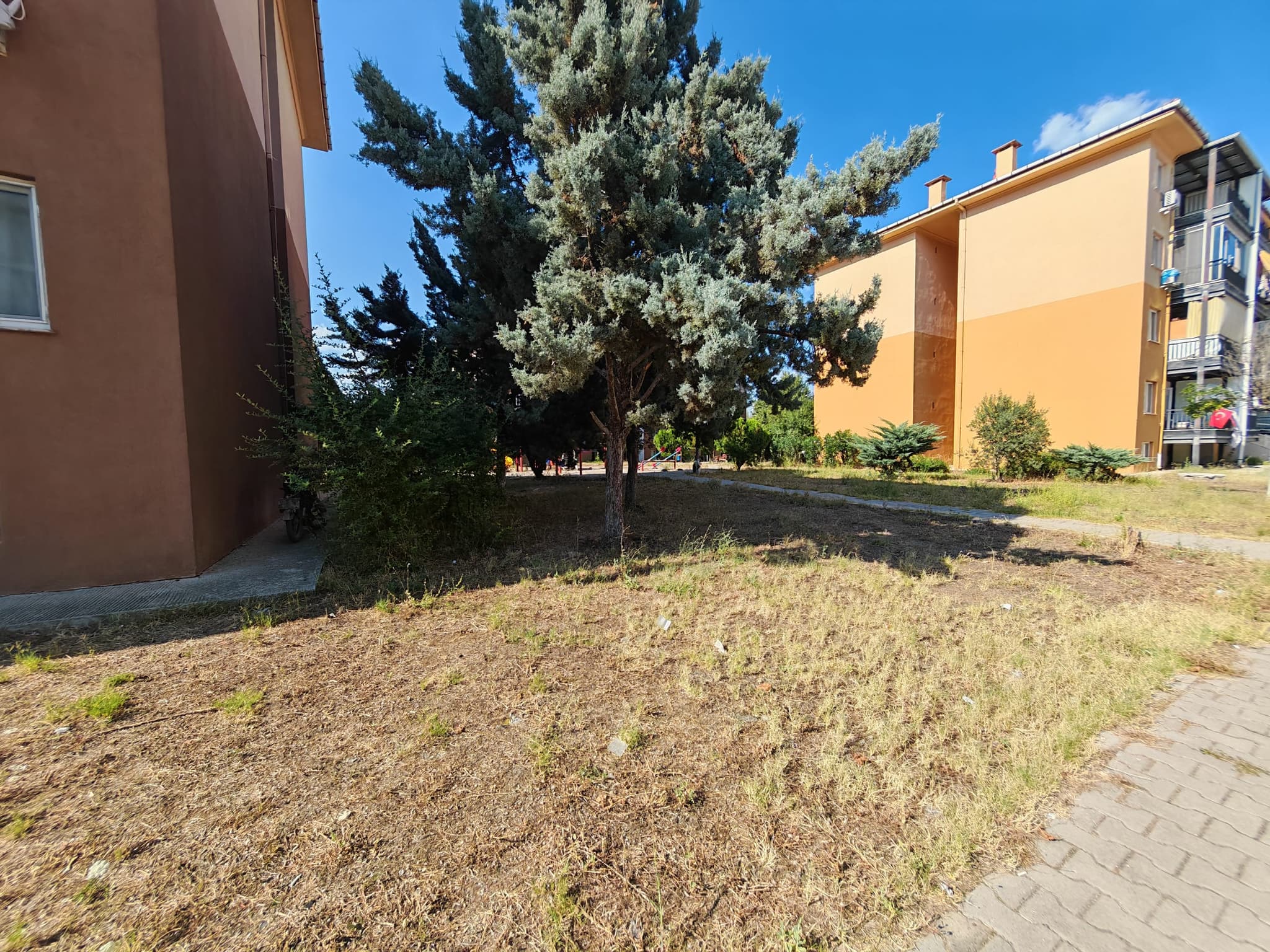 DÖŞEMEALTI TOKİ EŞYALI 1+1 SATILIK DAİRE