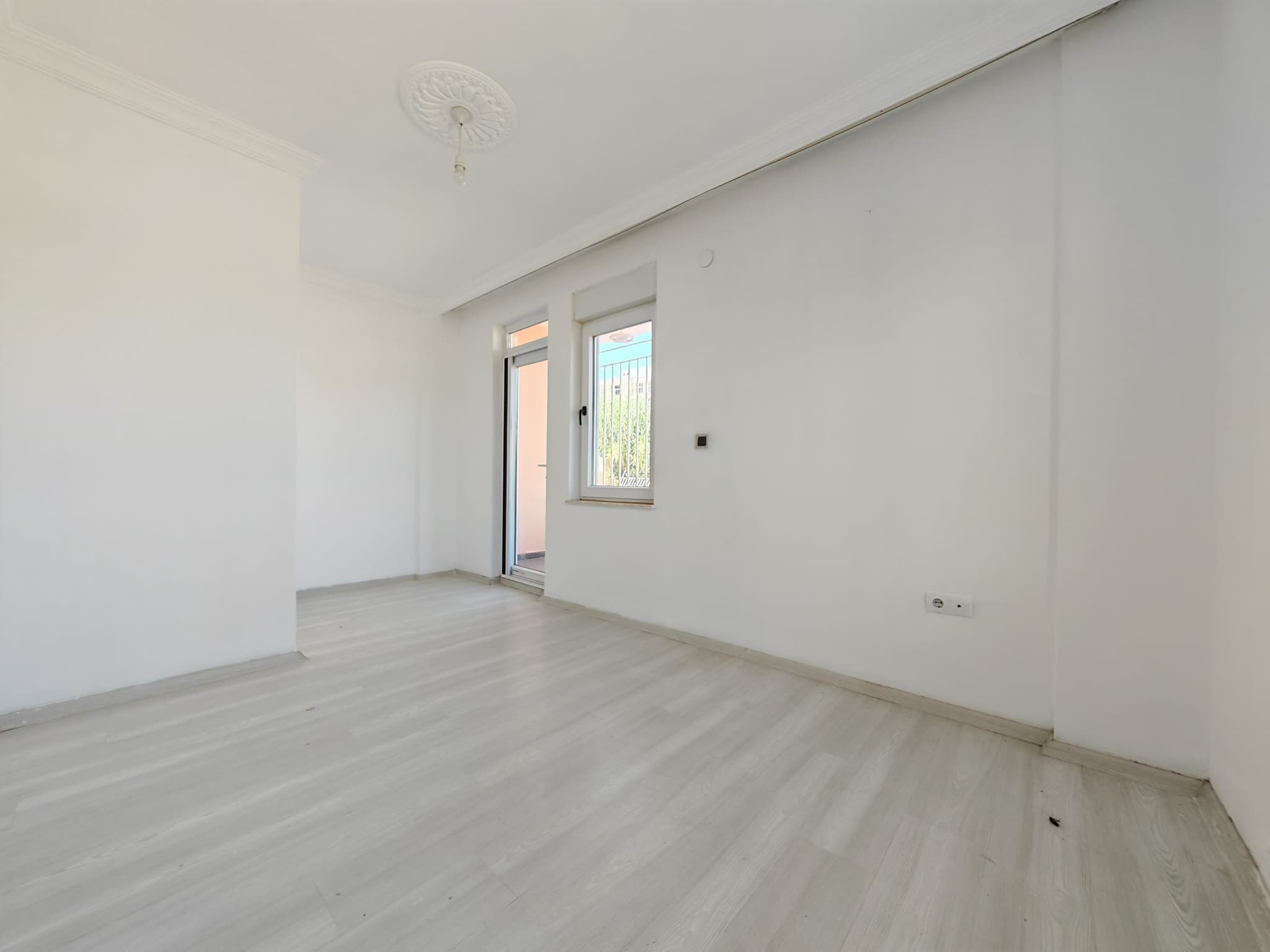 ŞELALE'DE TRAMVAYA 15DK 2+1 YÜKSEK GİRİŞ