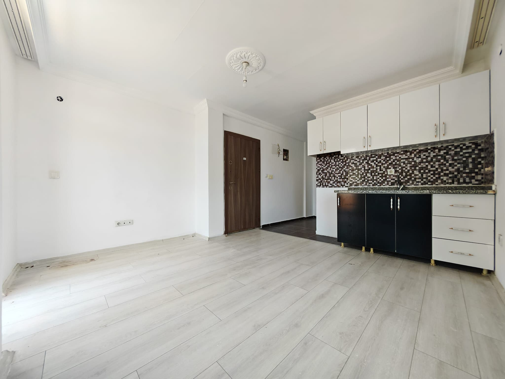 ŞELALE'DE TRAMVAYA 15DK 2+1 YÜKSEK GİRİŞ