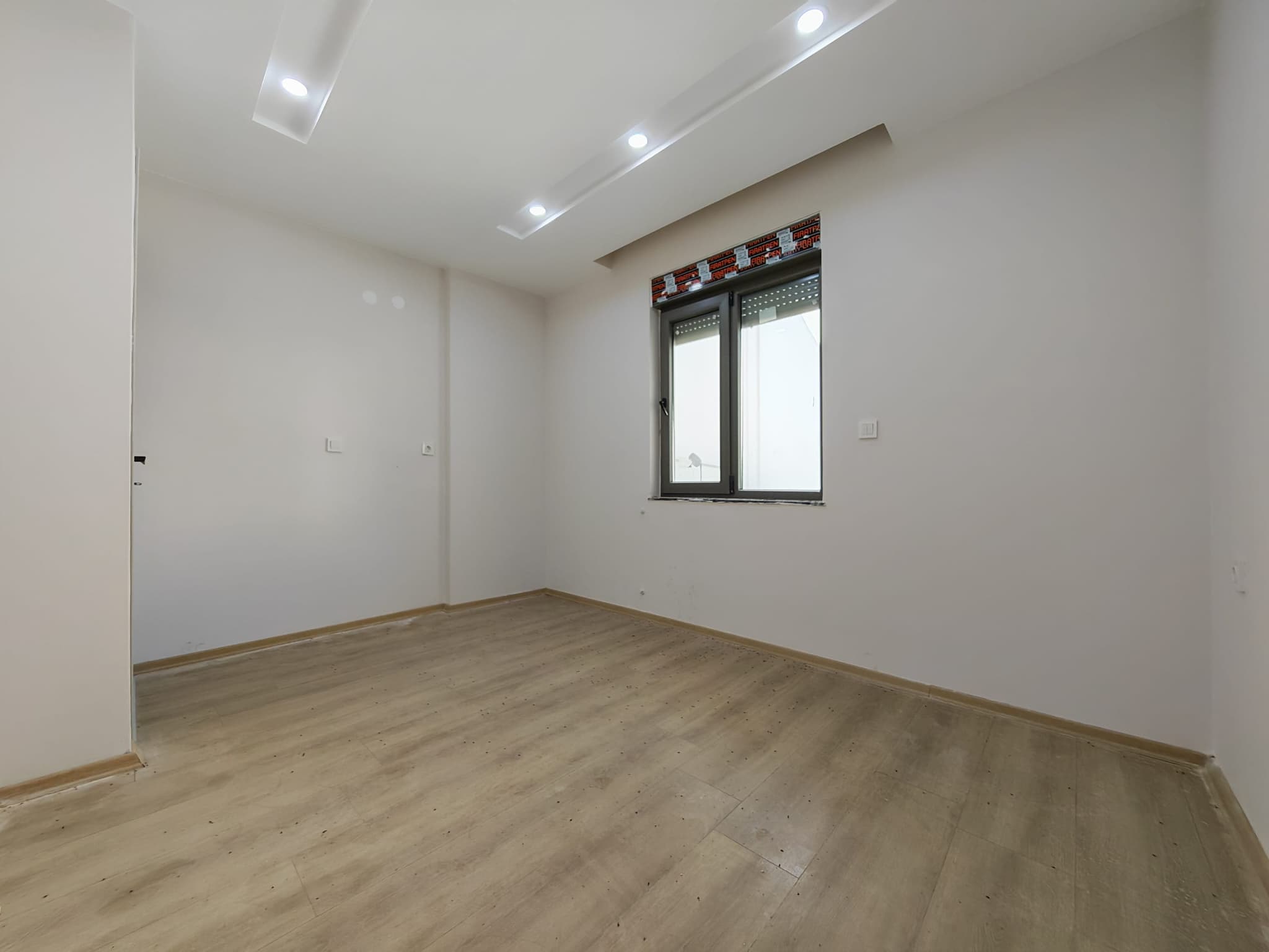 ŞELALE'DE AYRI MUTFAK 1+1 YÜKSEK GİRİŞ