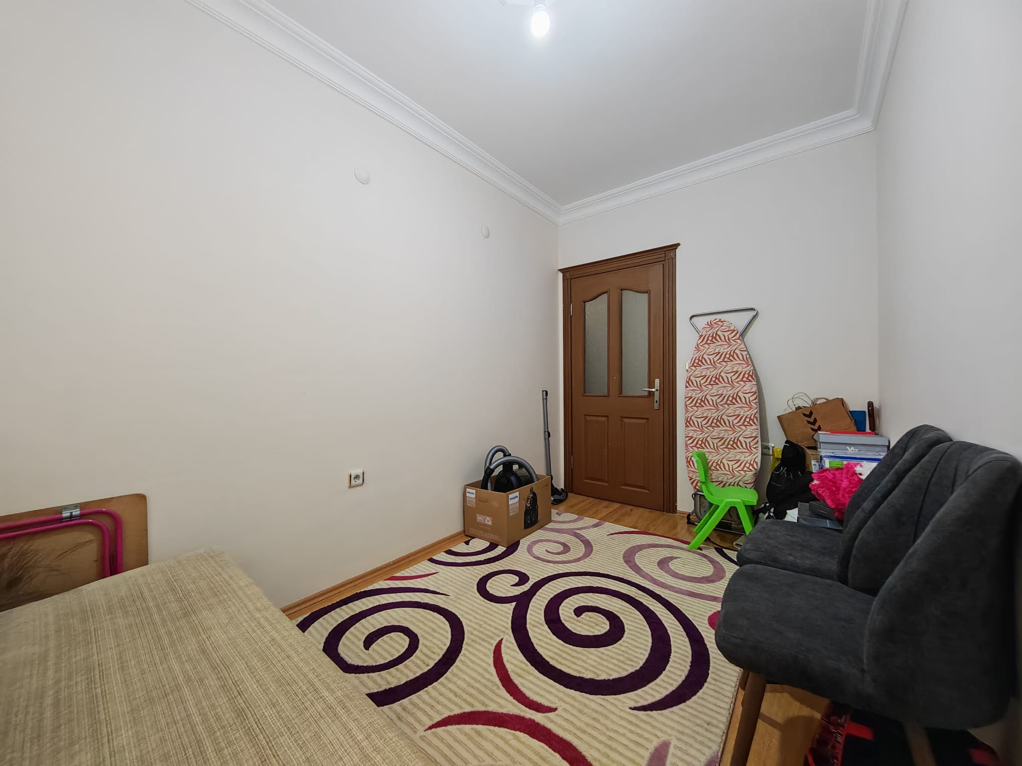 BAHÇEYAKA'DA DOĞALGAZLI GENİŞ 3+1 EMİNEVİME UYGUN SATILIK DAİRE