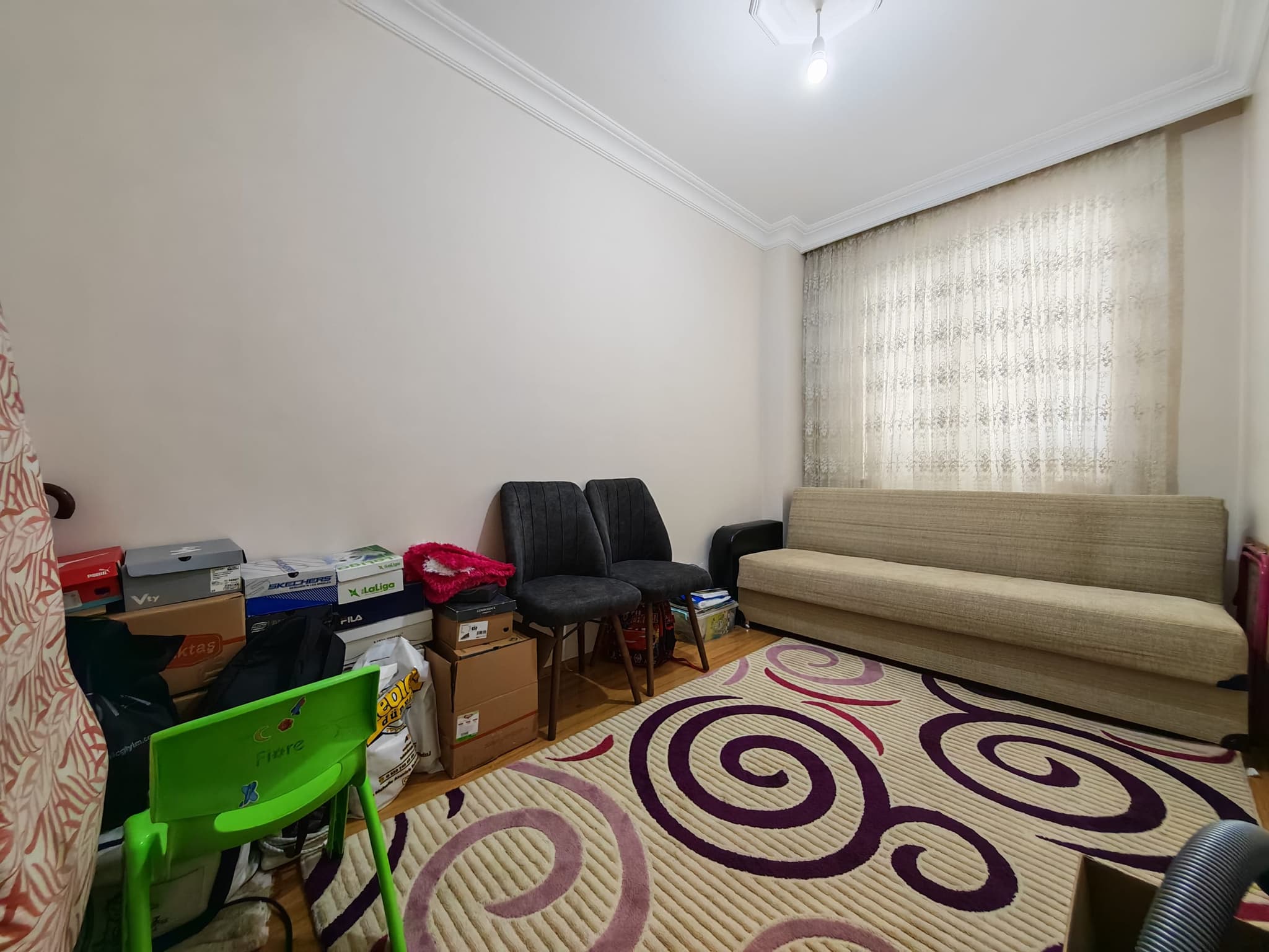 BAHÇEYAKA'DA DOĞALGAZLI GENİŞ 3+1 EMİNEVİME UYGUN SATILIK DAİRE