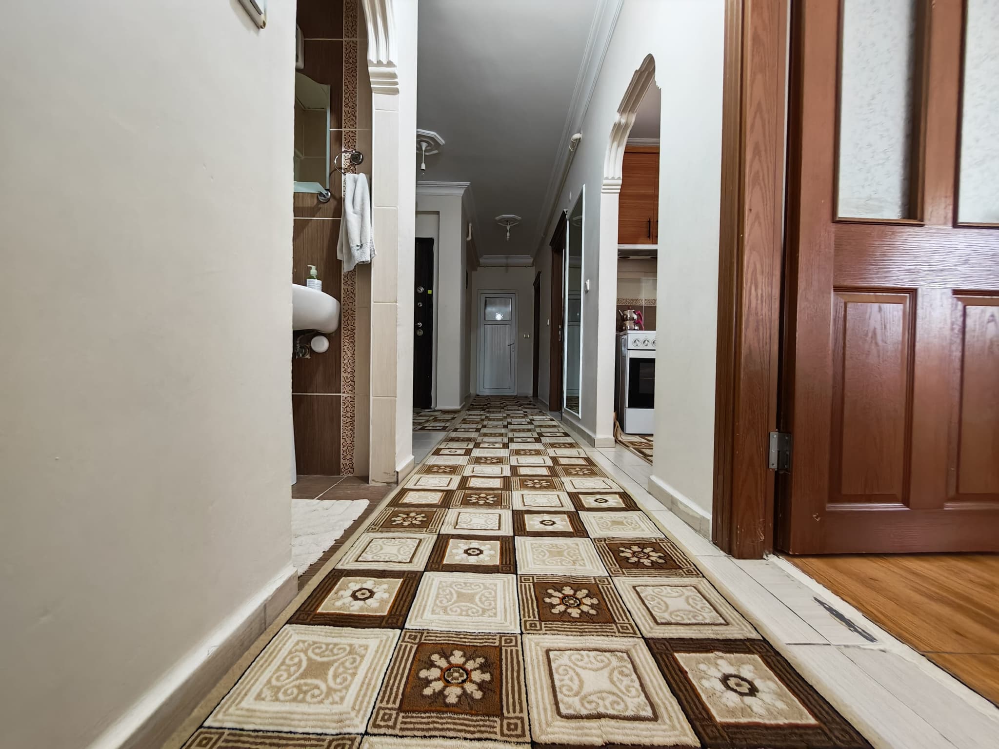 BAHÇEYAKA'DA DOĞALGAZLI GENİŞ 3+1 EMİNEVİME UYGUN SATILIK DAİRE