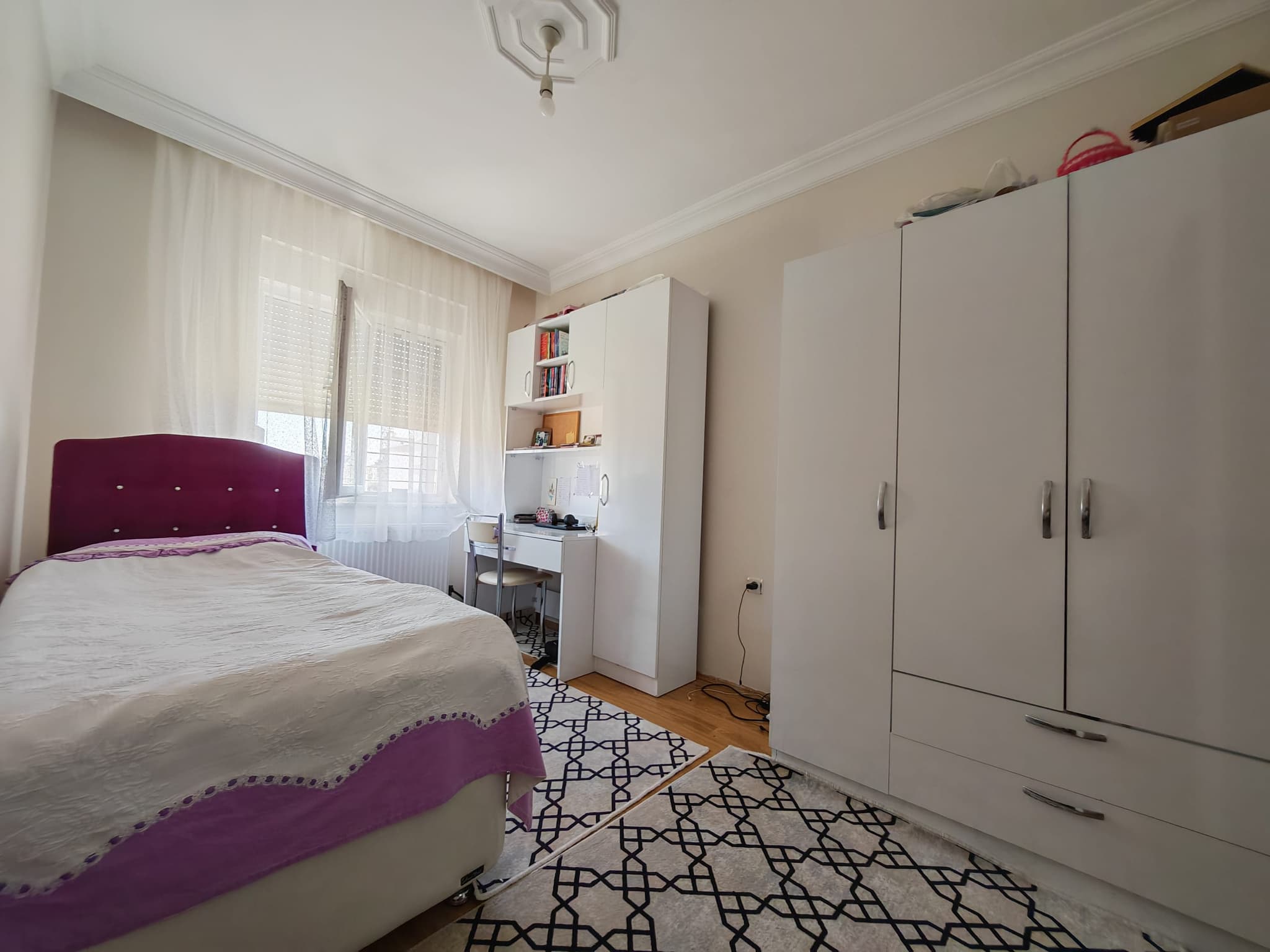 BAHÇEYAKA'DA DOĞALGAZLI GENİŞ 3+1 EMİNEVİME UYGUN SATILIK DAİRE