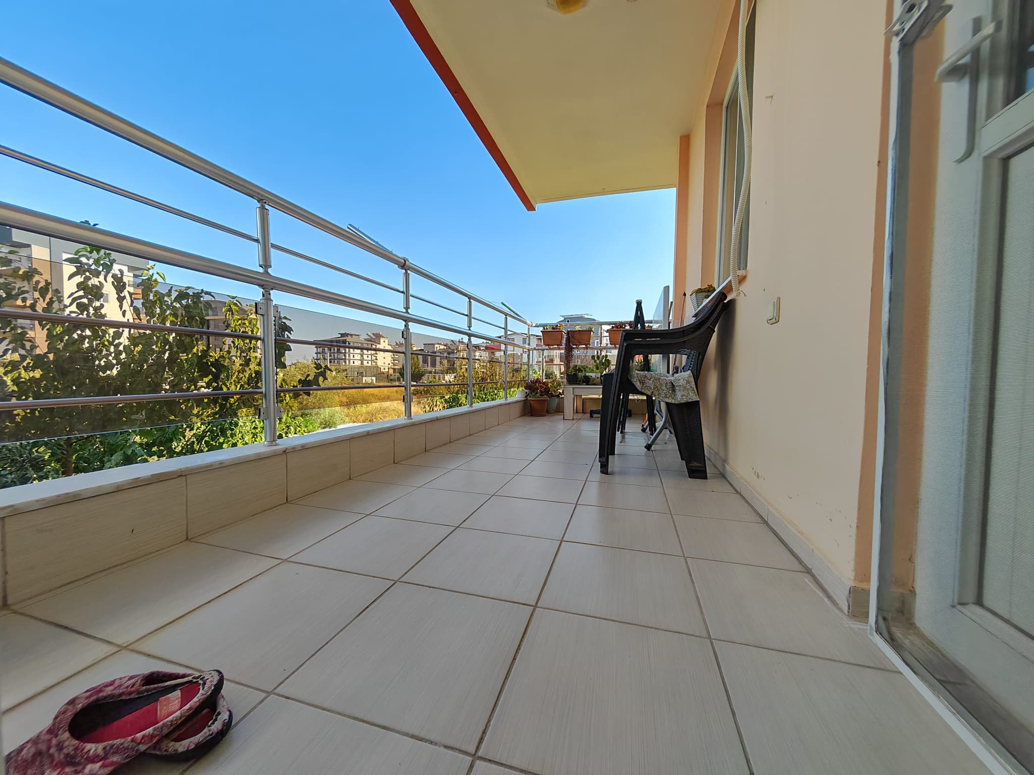 BAHÇEYAKA'DA DOĞALGAZLI GENİŞ 3+1 EMİNEVİME UYGUN SATILIK DAİRE