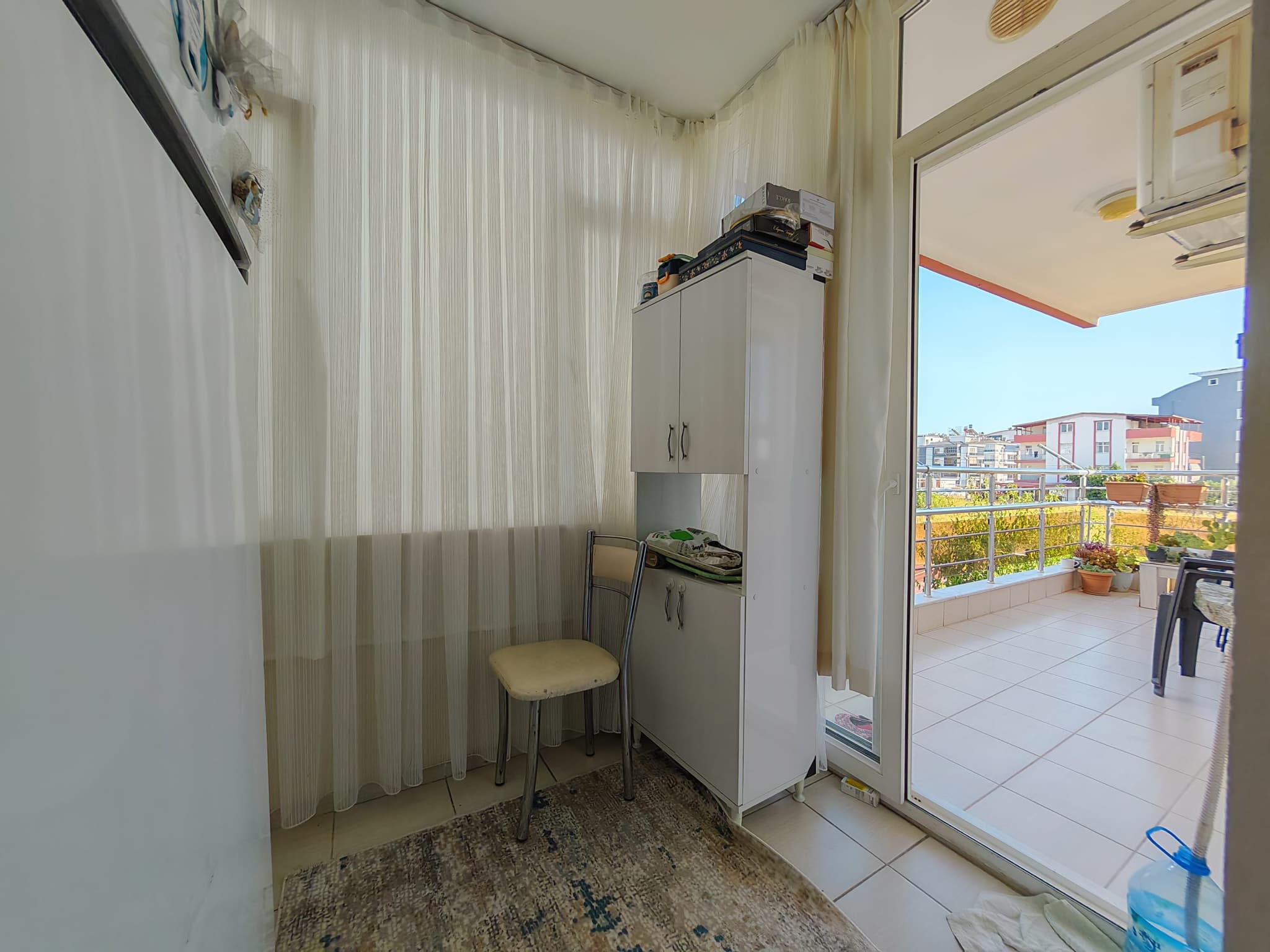 BAHÇEYAKA'DA DOĞALGAZLI GENİŞ 3+1 EMİNEVİME UYGUN SATILIK DAİRE