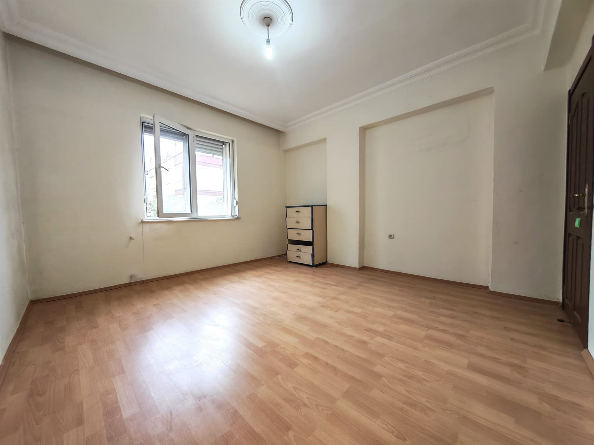 BARIŞ'TA EMİN EVİME UYGUN DOĞALGAZ İÇERİDE GENİŞ 3+1