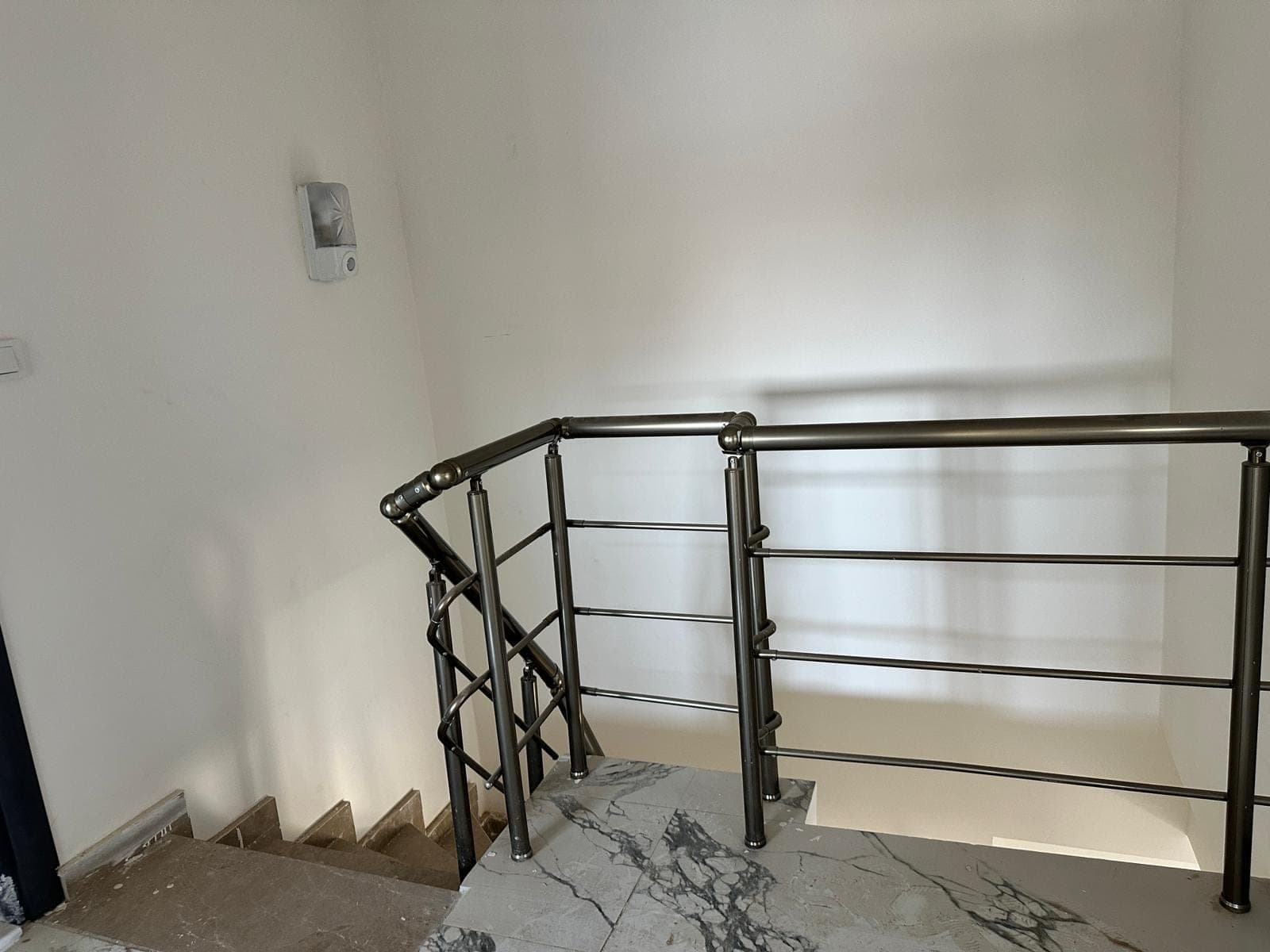 HÜSNÜ KARAKAŞ'TA HASTANEYE YÜRÜME MESAFESİNDE 5+1 DUBLEKS DAİRE