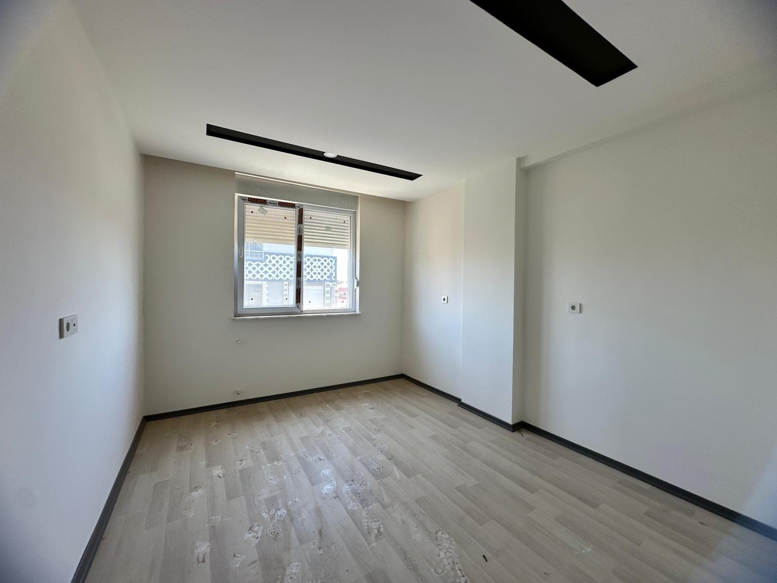 HÜSNÜ KARAKAŞ'TA HASTANEYE YÜRÜME MESAFESİNDE 5+1 DUBLEKS DAİRE