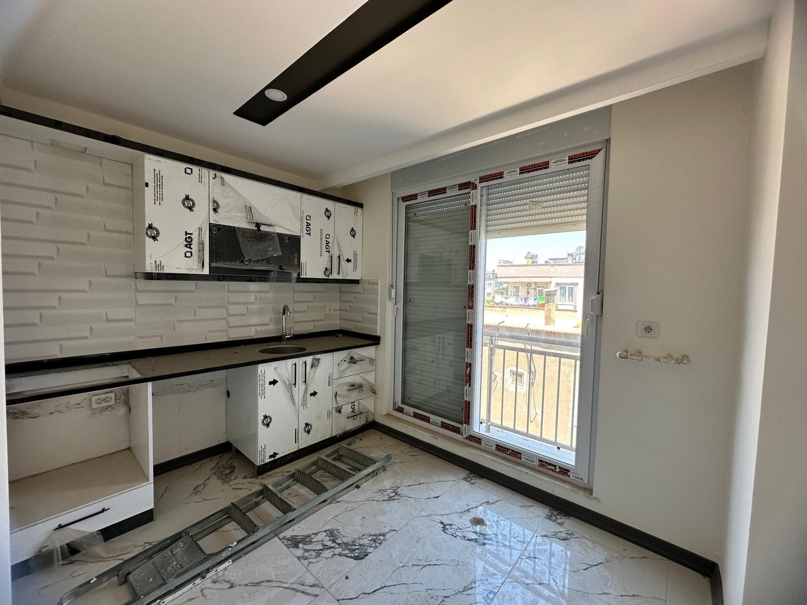 HÜSNÜ KARAKAŞ'TA HASTANEYE YÜRÜME MESAFESİNDE 5+1 DUBLEKS DAİRE