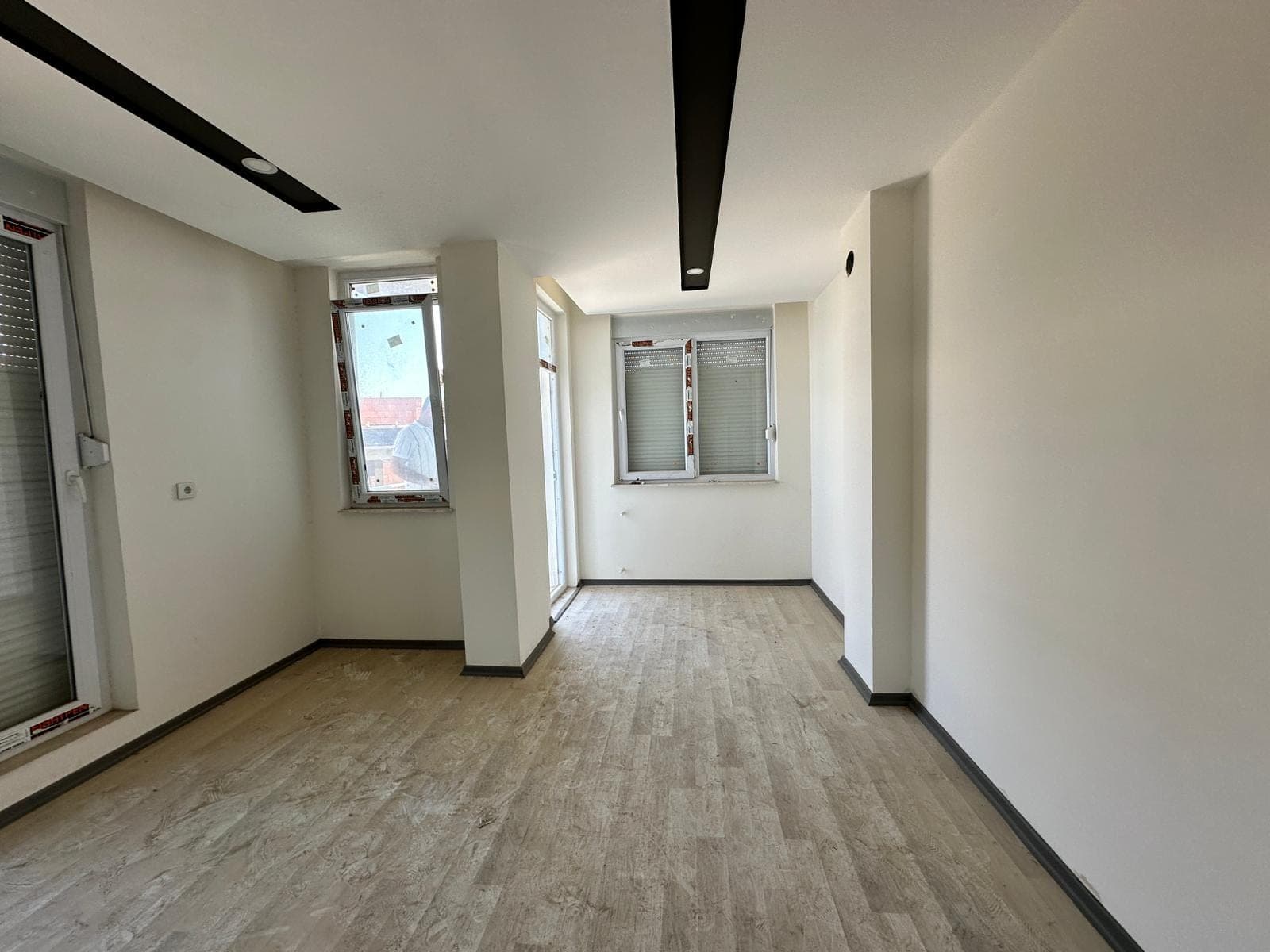 HÜSNÜ KARAKAŞ'TA HASTANEYE YÜRÜME MESAFESİNDE 5+1 DUBLEKS DAİRE