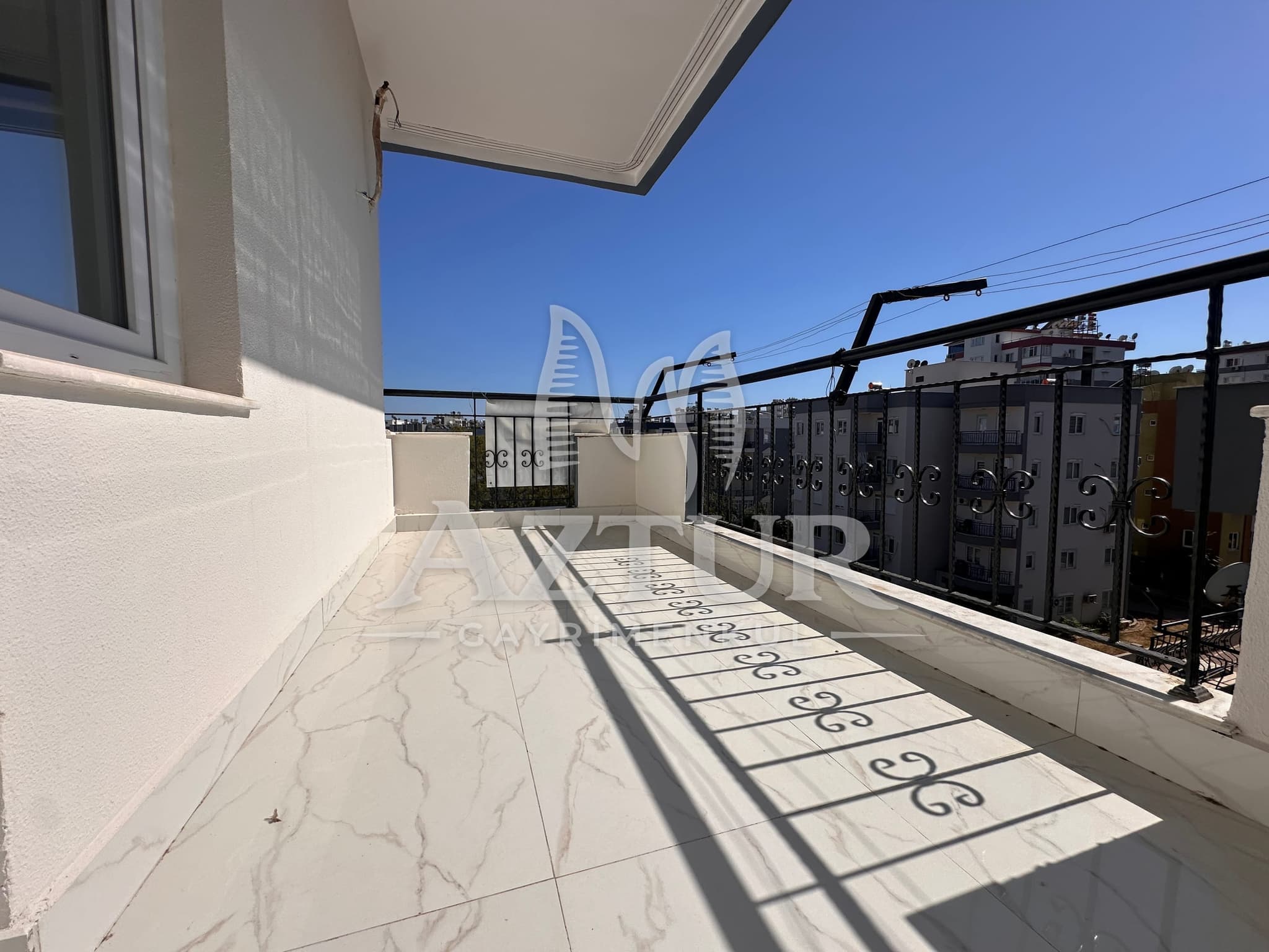 KIZILTOPRAK'TA ÖNÜ AÇIK FULL TADİLATLI 3+1 SATILIK DAİRE