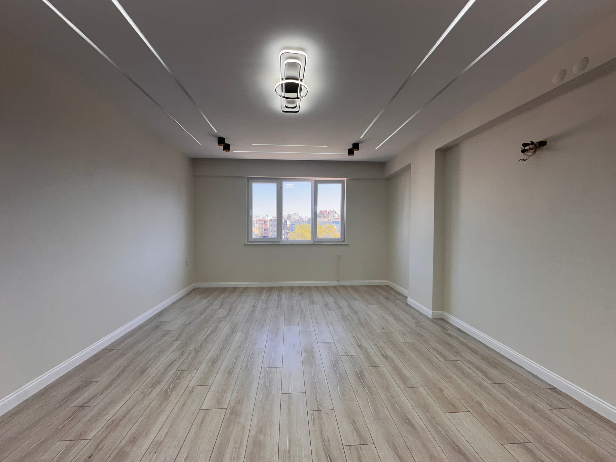 KIZILTOPRAK'TA ÖNÜ AÇIK FULL TADİLATLI 3+1 SATILIK DAİRE