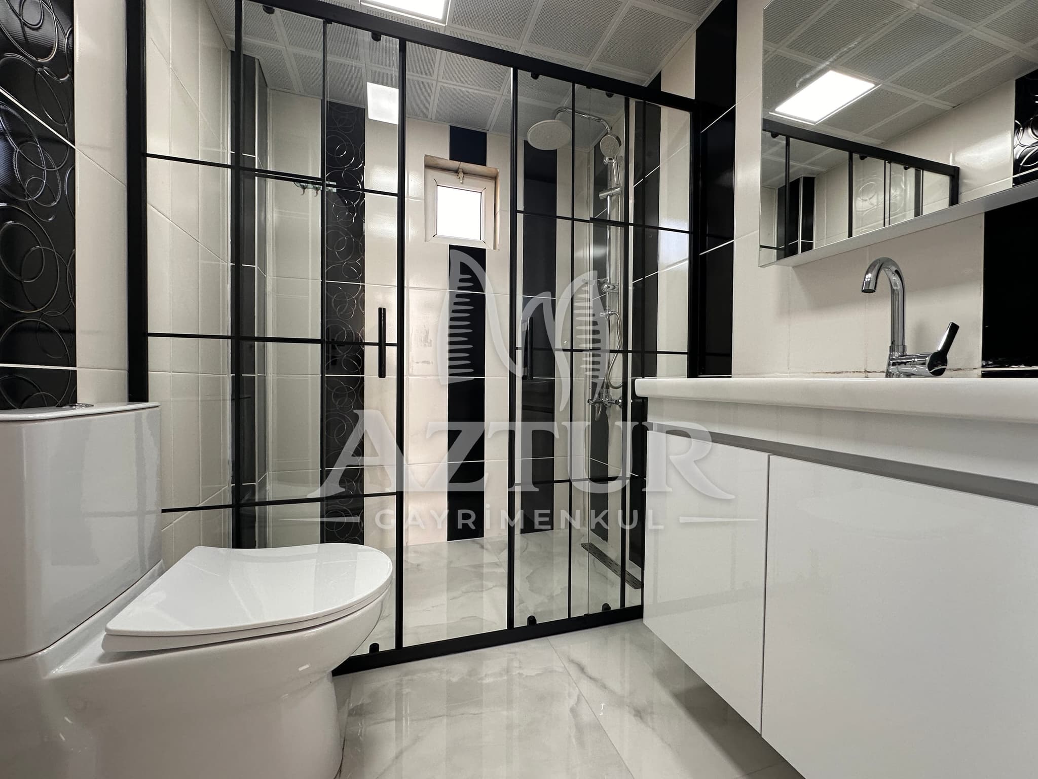 ÇAĞLAYAN'DA SİTE İÇERİSİNDE FULL TADİLATLI ARAKAT 3+1 SATILIK DAİRE