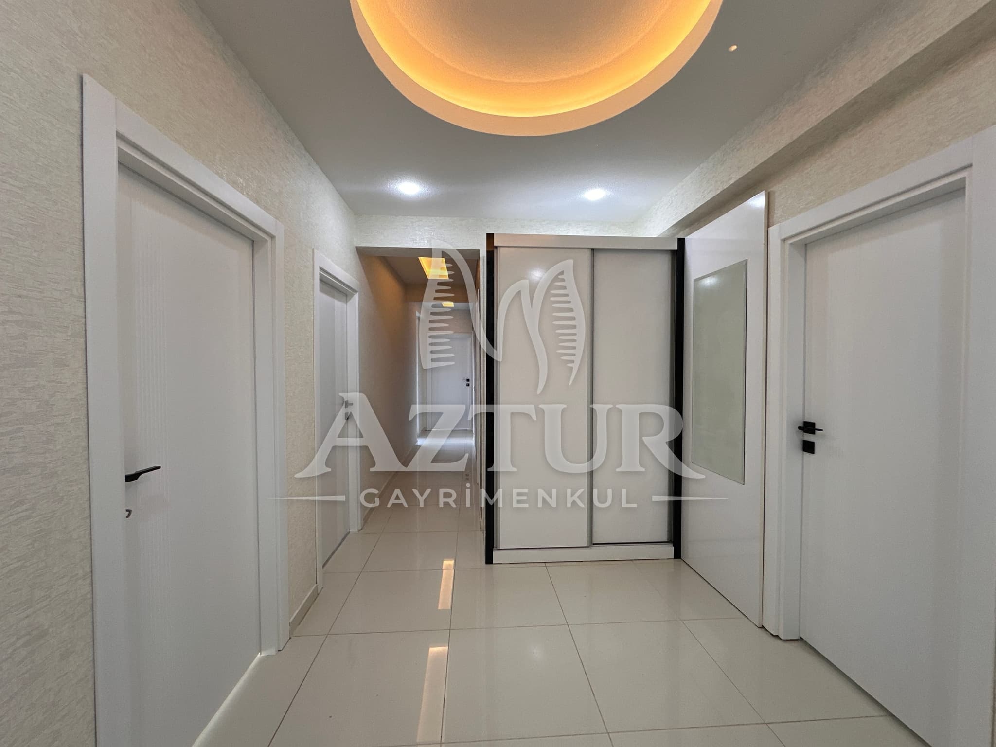 ÇAĞLAYAN'DA SİTE İÇERİSİNDE FULL TADİLATLI ARAKAT 3+1 SATILIK DAİRE
