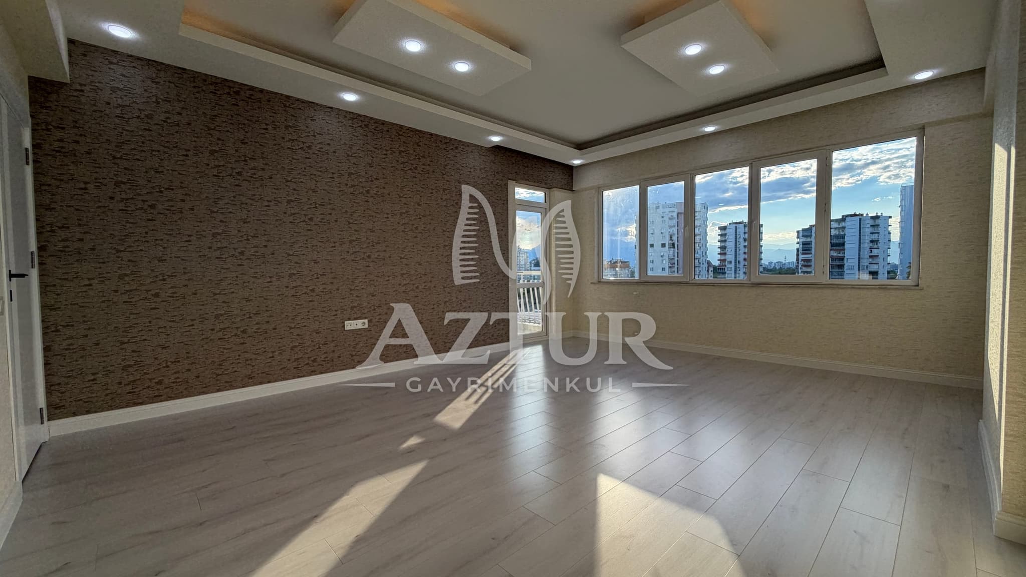 ÇAĞLAYAN'DA SİTE İÇERİSİNDE FULL TADİLATLI ARAKAT 3+1 SATILIK DAİRE